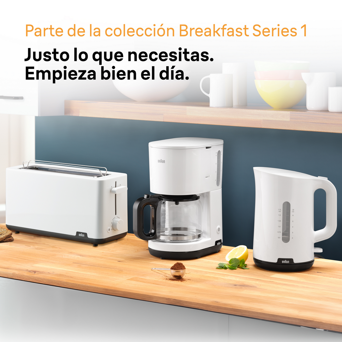 Białe urządzenia śniadaniowe na drewnianym blacie. Toster, ekspres do kawy i czajnik. Tekst: Breakfast Series 1.