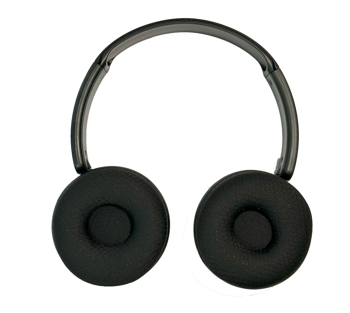 Auriculares negros con auriculares redondeados y una diadema negra. El fondo es transparente.