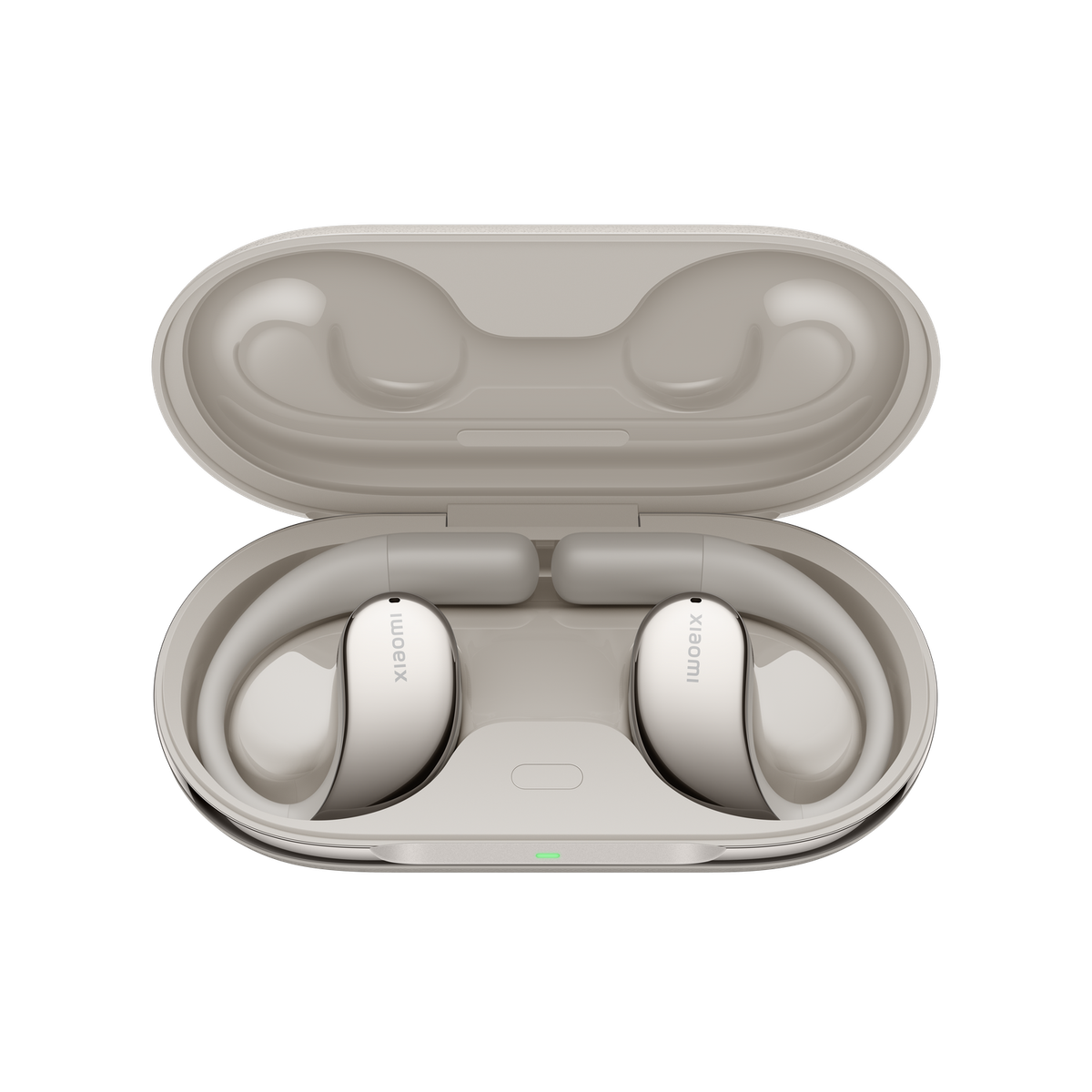 Ohrhörer in einem Ladeetui, offen, hellbeige. Die Ohrhörer sind von der Marke Xiaomi.