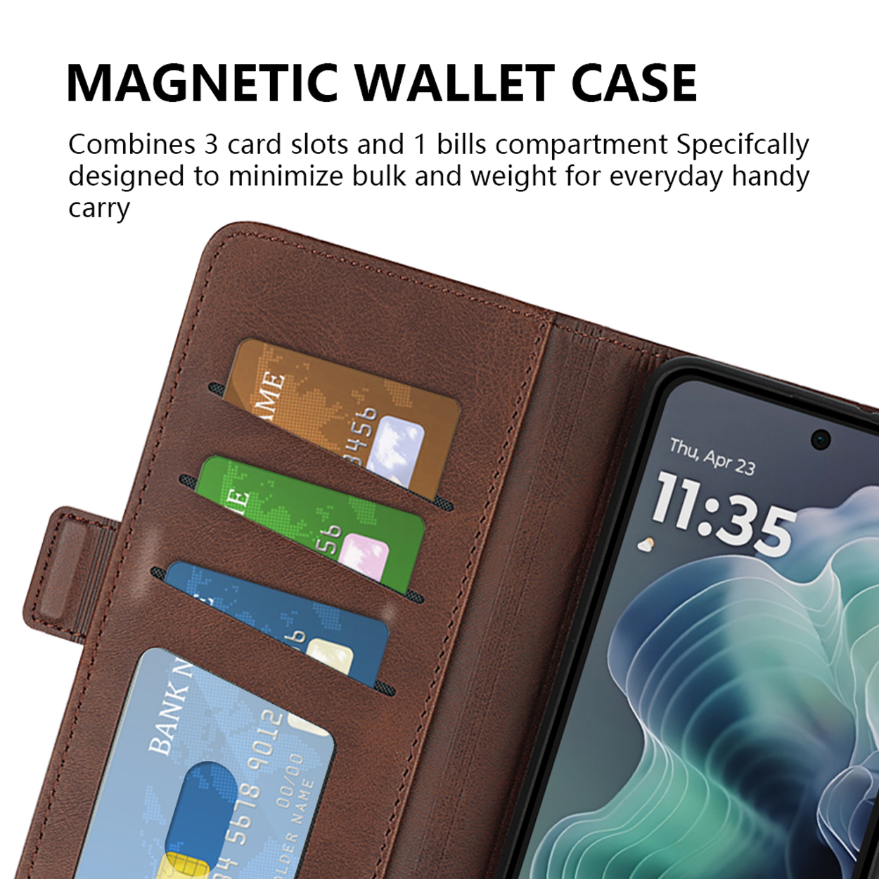 Étui portefeuille en cuir marron ouvert, révélant des cartes et un téléphone affichant l'heure.