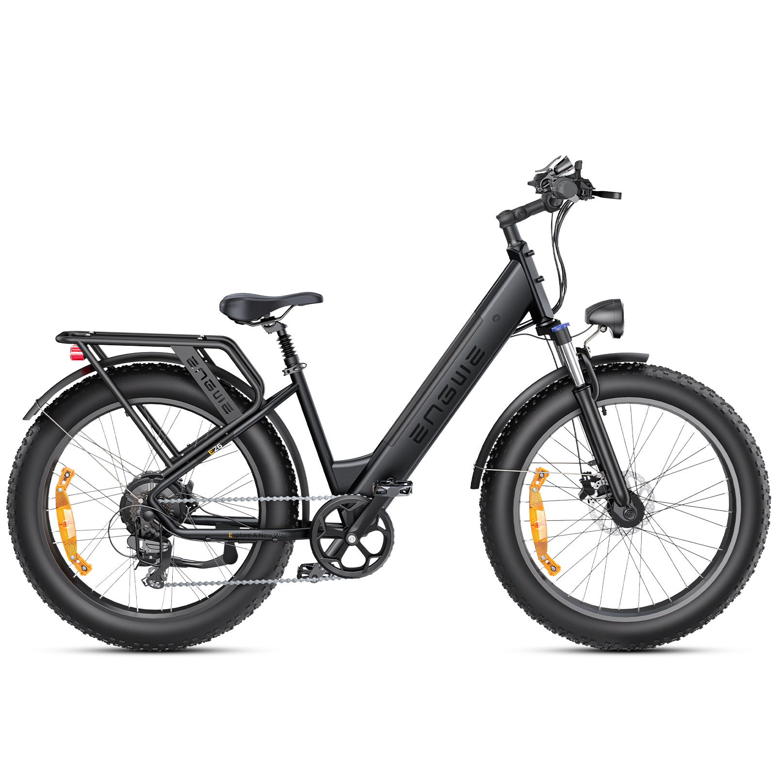 Czarny rower elektryczny ENGWE na białym tle. Rower ma duże opony.