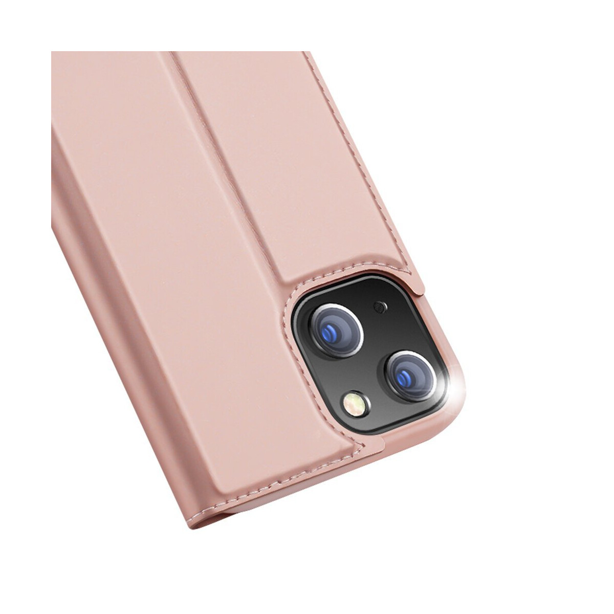 Primo piano di una custodia rosa per telefono con fotocamera. La custodia è intorno al telefono.