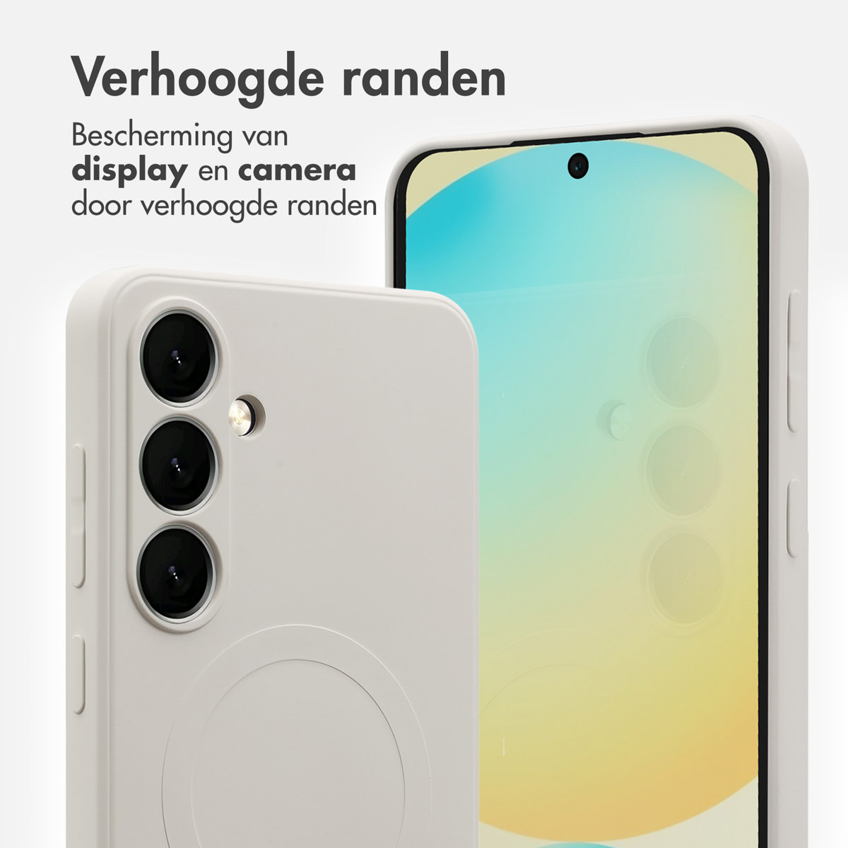 Coque de téléphone blanche sur un téléphone. La coque a trois lentilles et une lumière.