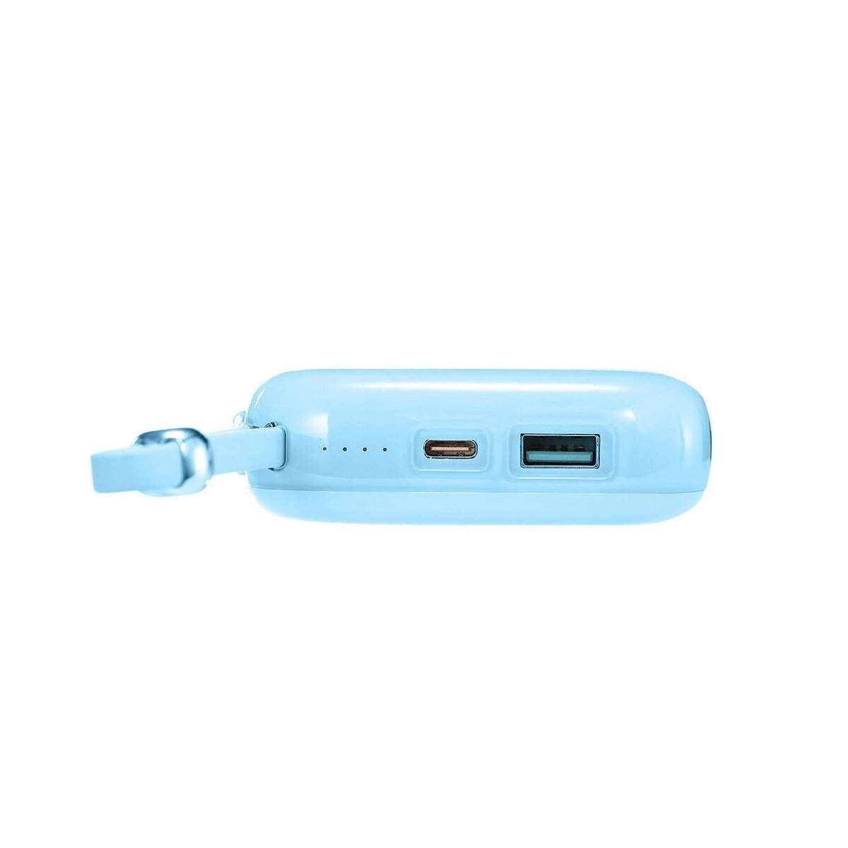 Eine hellblaue Powerbank mit Schlaufe und Ladeanschlüssen. Ein USB- und Typ-C-Anschluss und eine Anzeige.