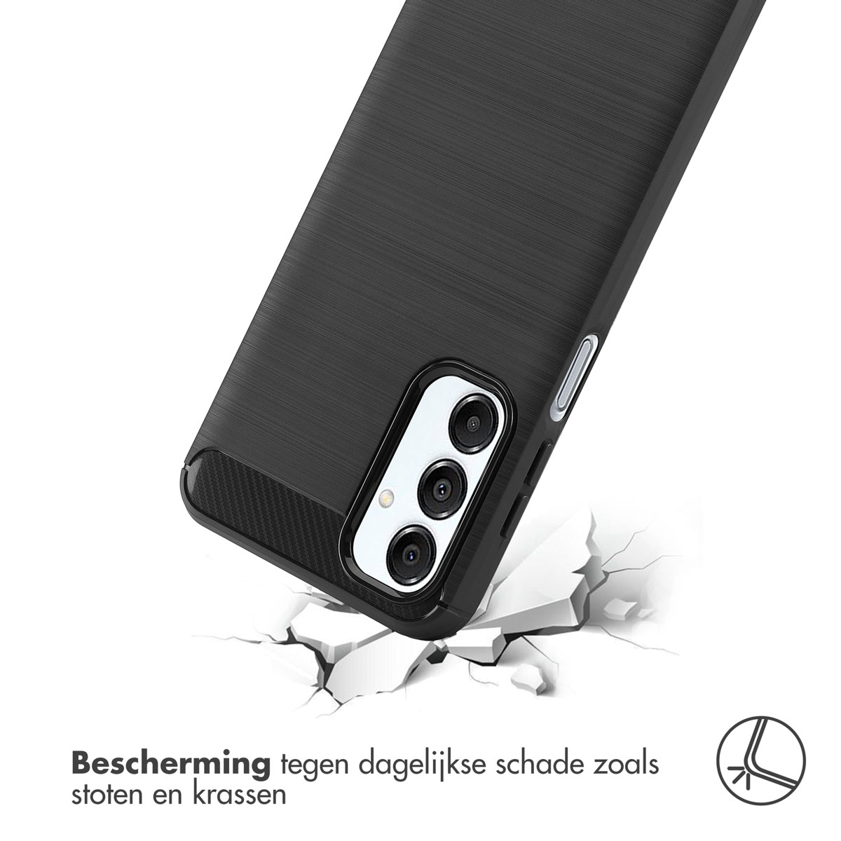 Zwarte telefoonhoes op een gebarsten oppervlak, met cameradetails.