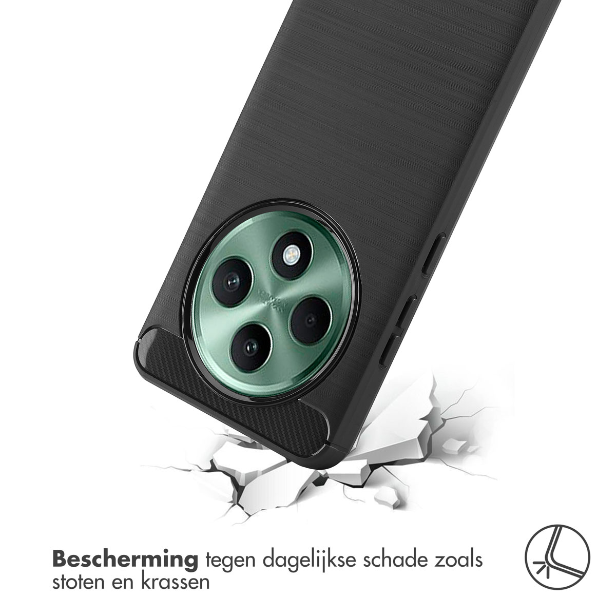 Zwarte telefoonhoes wordt op een oppervlak laten vallen, met scheuren en tekst.
