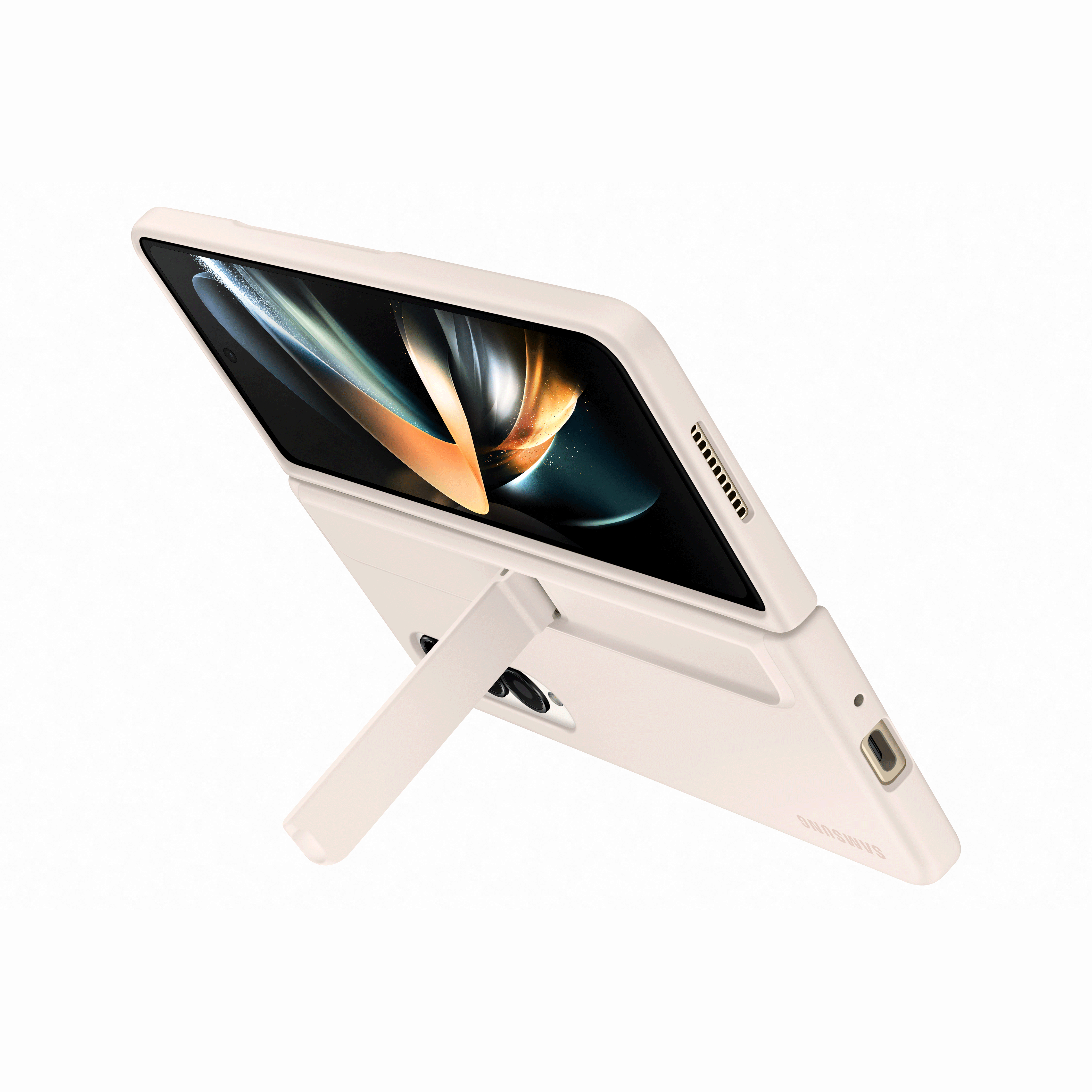 Teléfono plegable en funda crema, apoyado. La pantalla muestra el interior.
