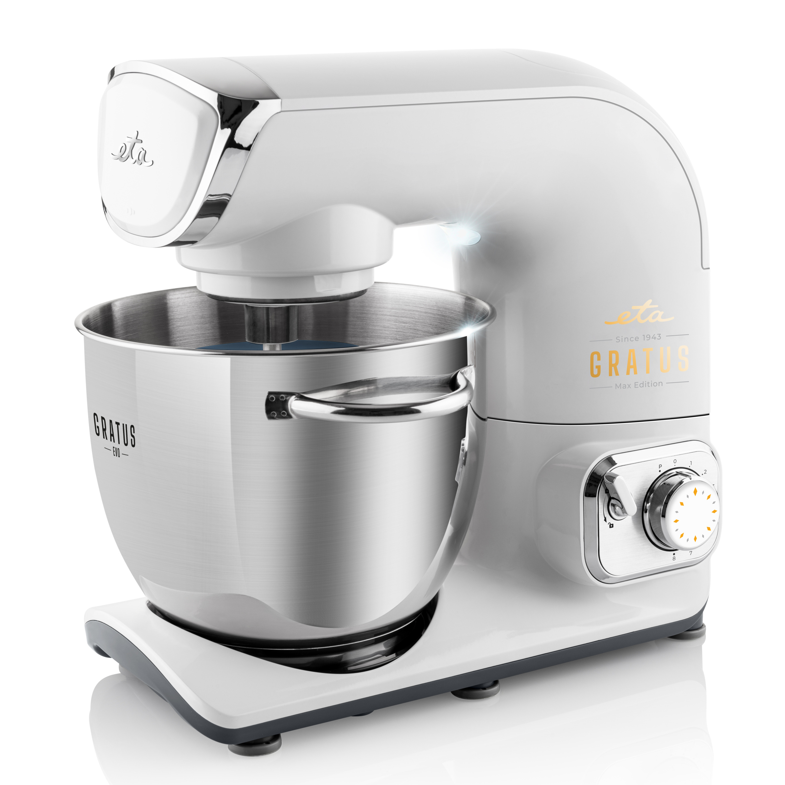 Weißer und silberner Küchenmixer mit Rührschüssel und Chromakzenten.