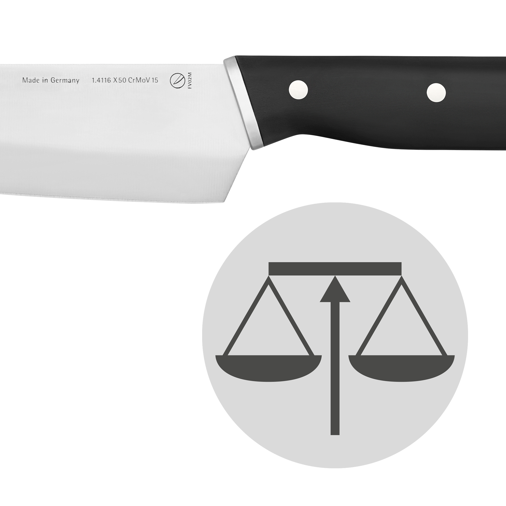 Ein Kochmesser mit schwarzem Griff wird gezeigt. Die Klinge trägt den Text „Made in Germany“.