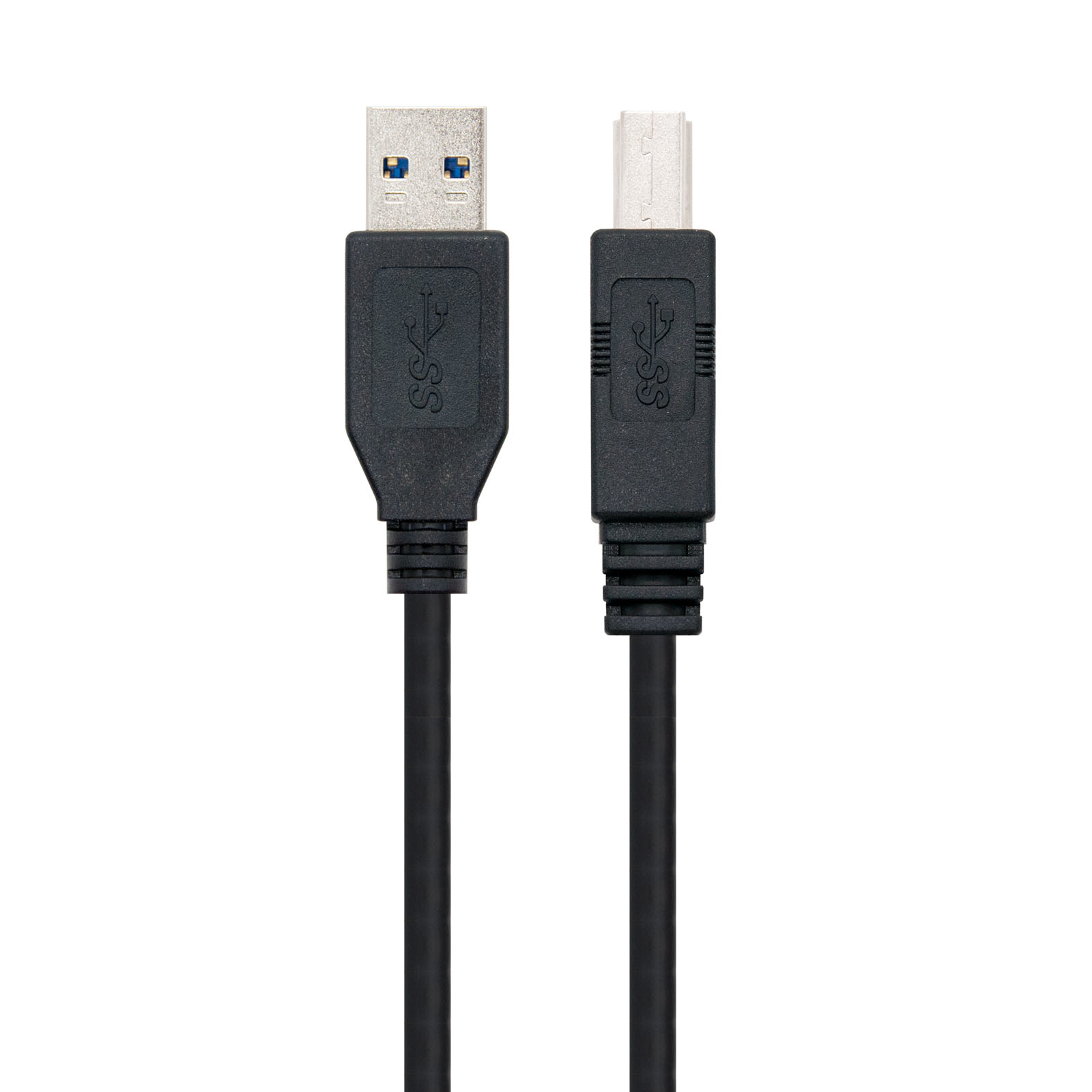 Een zwarte USB-kabel met een USB- en een USB 3.0-connector, tegen een witte achtergrond.