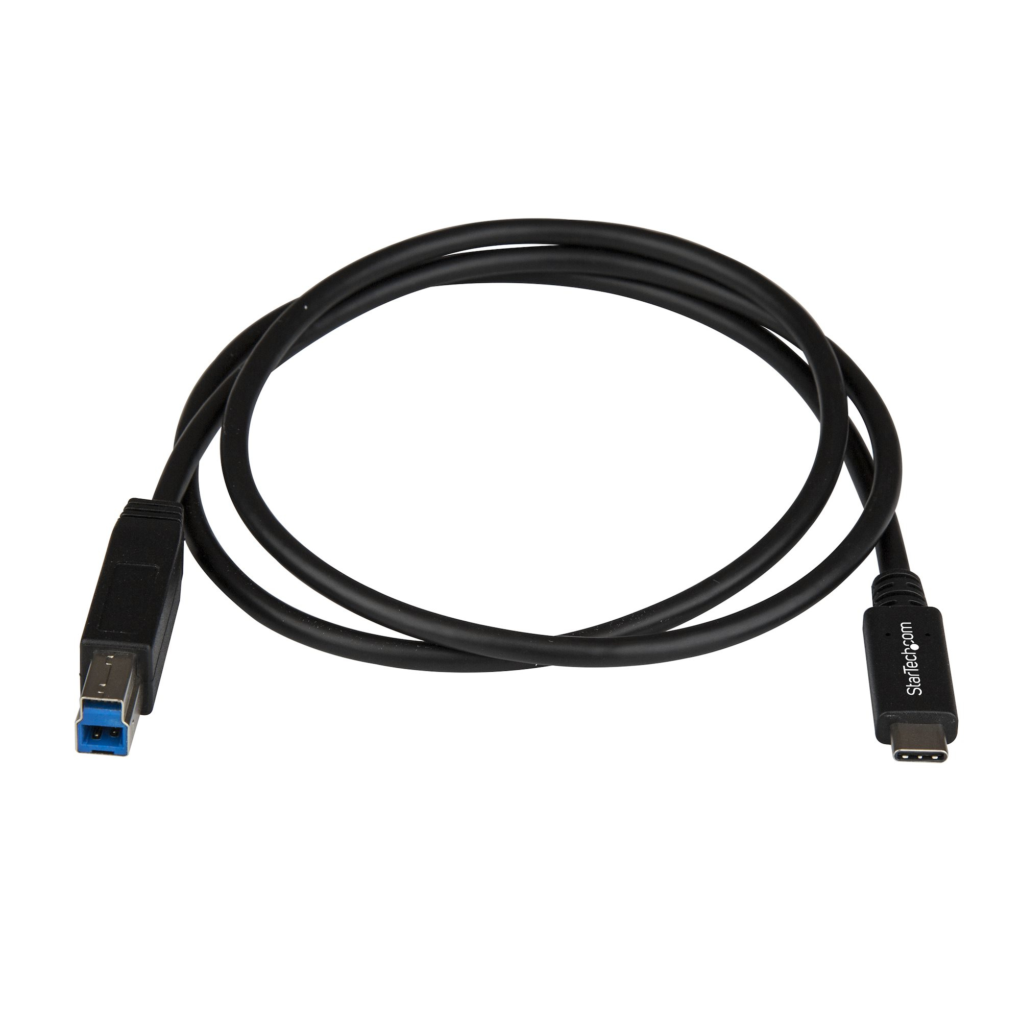 Cavo USB nero con connettore USB-A e USB-C. Sfondo bianco.