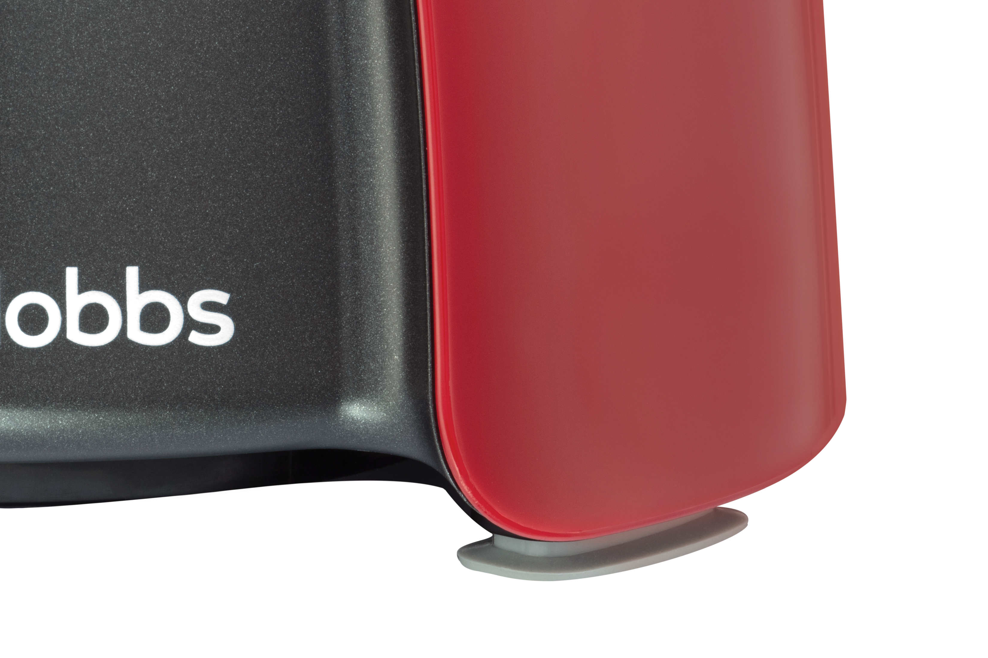 Primo piano di un elettrodomestico rosso e grigio, base grigia con testo 'Hobbs' bianco.