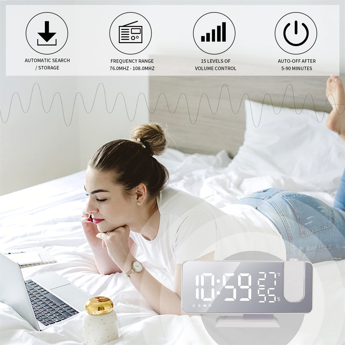 Eine Frau liegt auf einem Bett und betrachtet eine Digitaluhr. Es gibt Symbole und Texte um die Uhr herum.