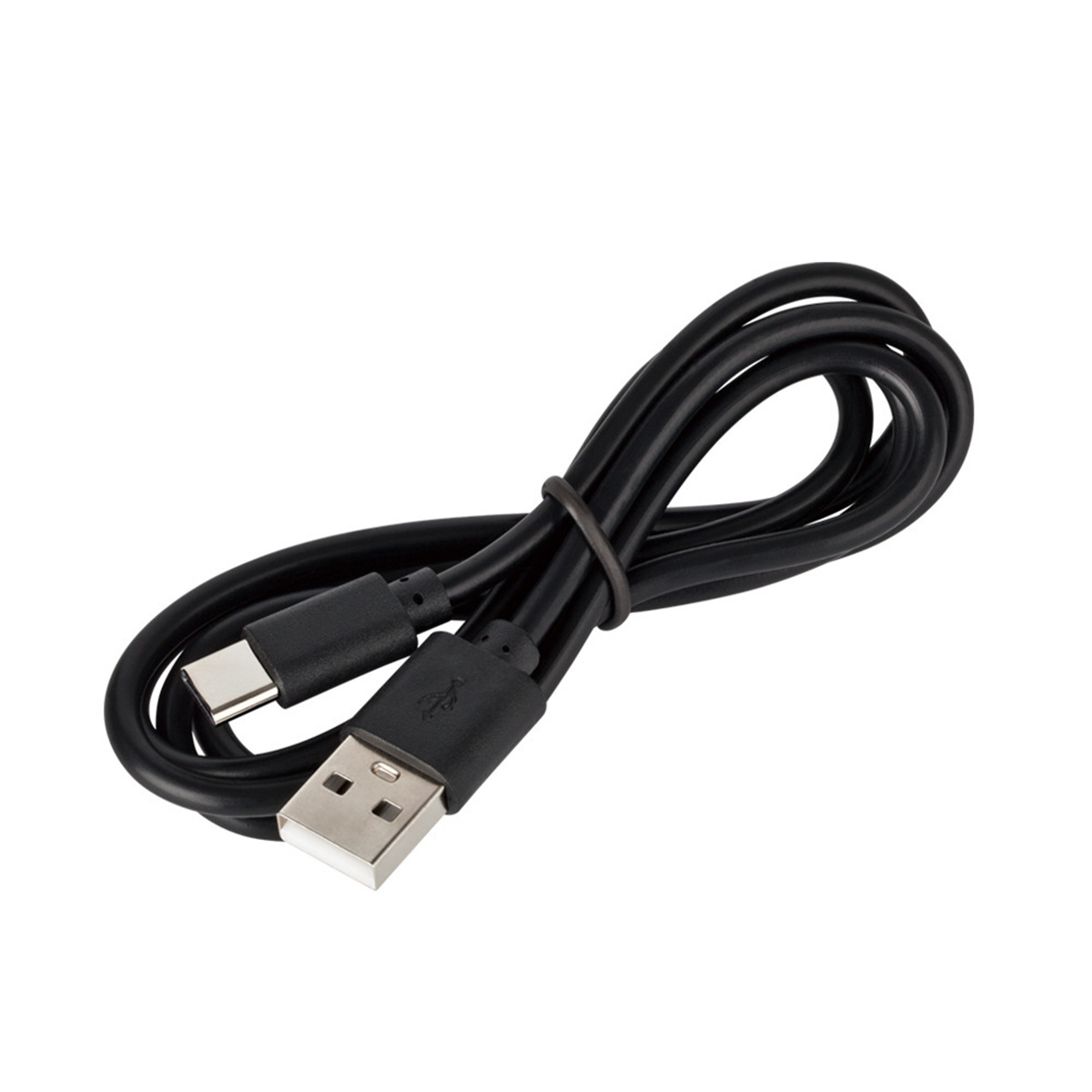 Ein schwarzes USB-Ladekabel mit einem USB-A- und einem USB-C-Anschluss, zusammengerollt.