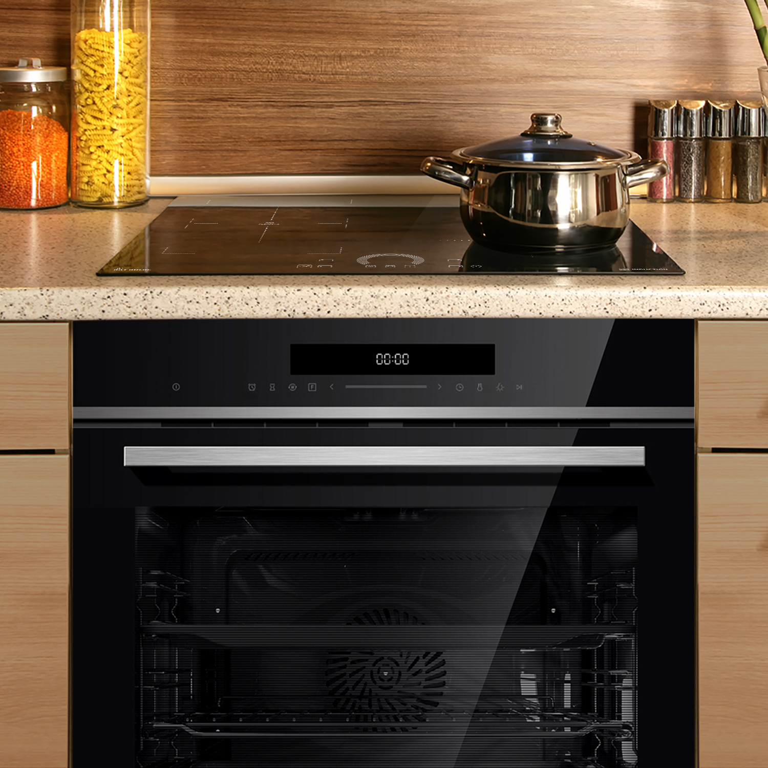 Ein Backofen mit Digitalanzeige, ein Kochfeld und Gläser mit Lebensmitteln auf einer Arbeitsplatte.