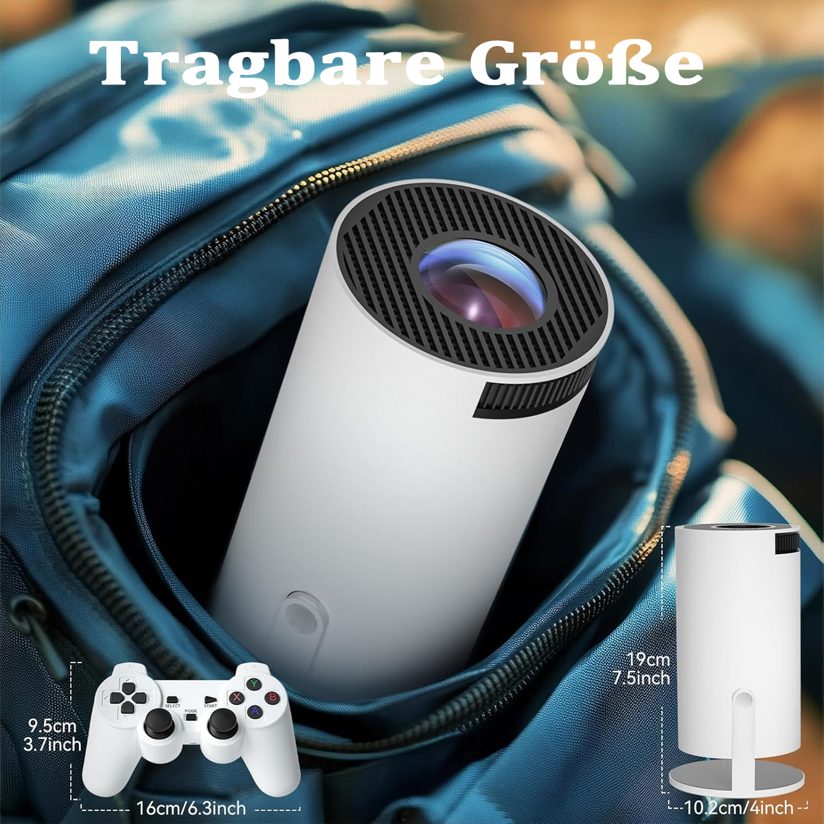 Ein weißer zylinderförmiger Projektor in einer Tasche. Daneben liegt ein Controller.