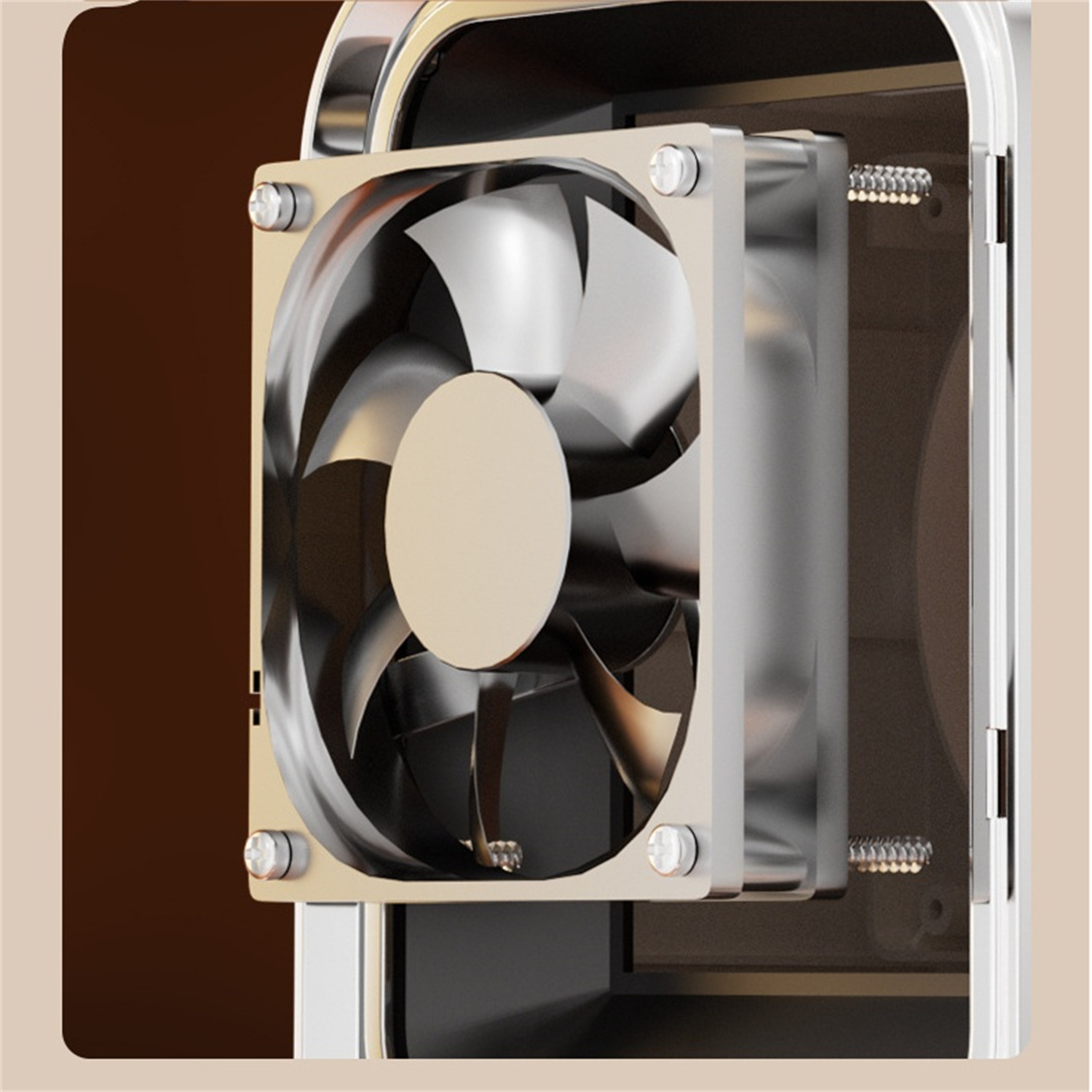 Nahaufnahme eines Computerlüfters in einem Metallgehäuse mit Schrauben.