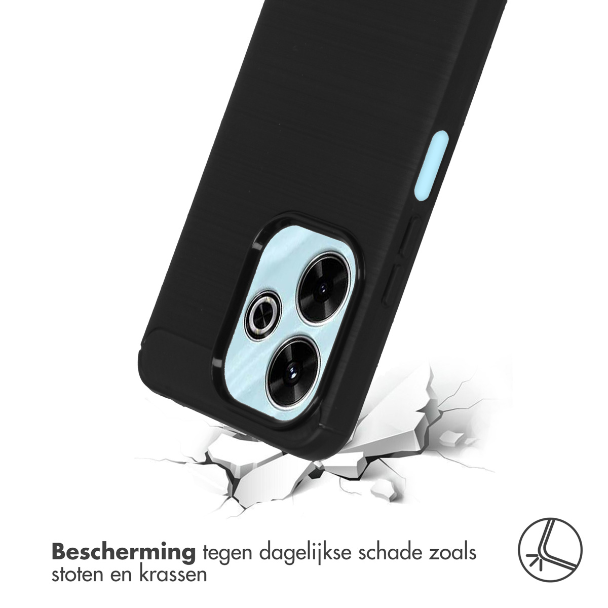 Een zwarte telefoonhoes, met een getextureerde achterkant en drie cameralenzen. De telefoon ligt op een oppervlak.