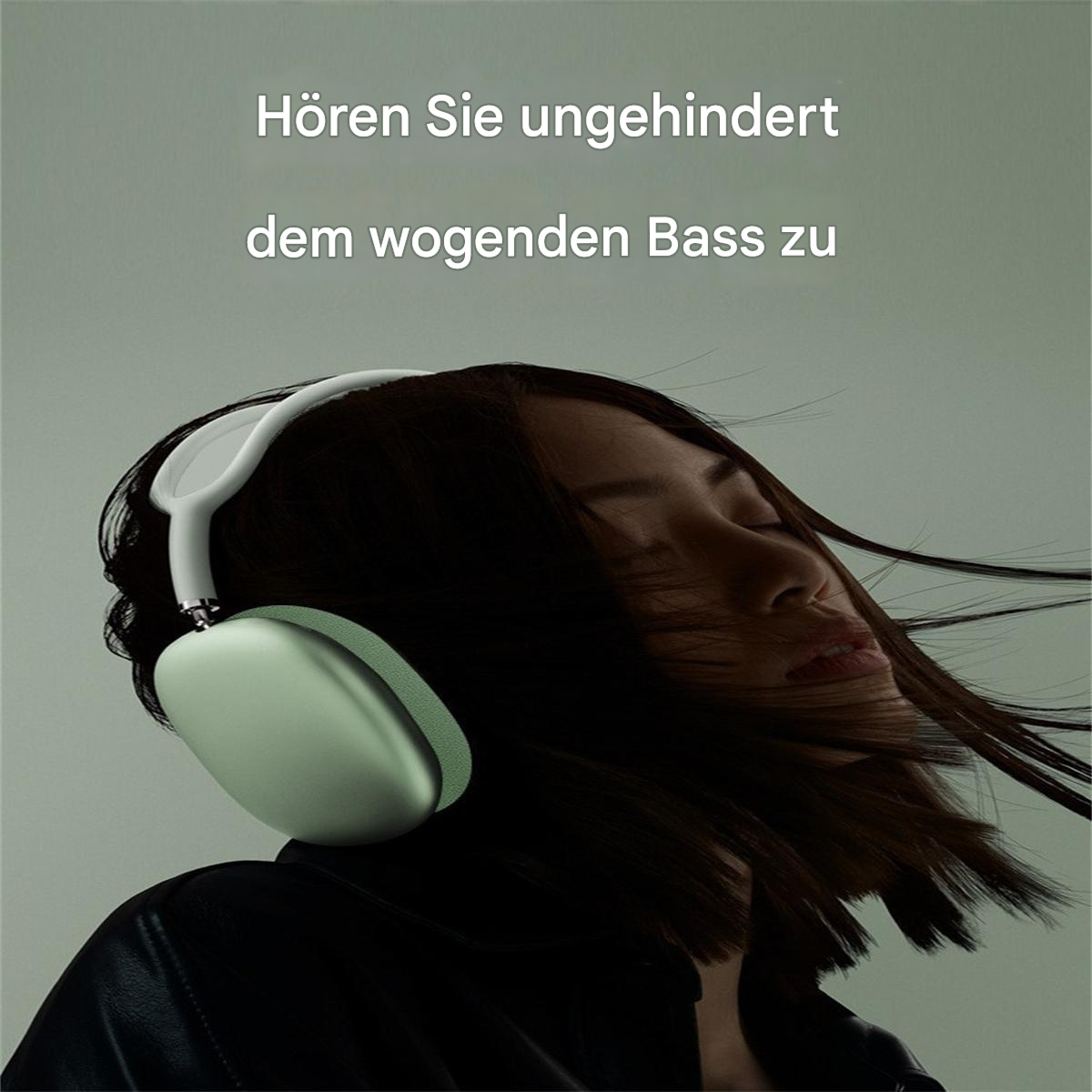 Eine Person mit weißen Kopfhörern auf grünem Hintergrund, mit Text überlagert.