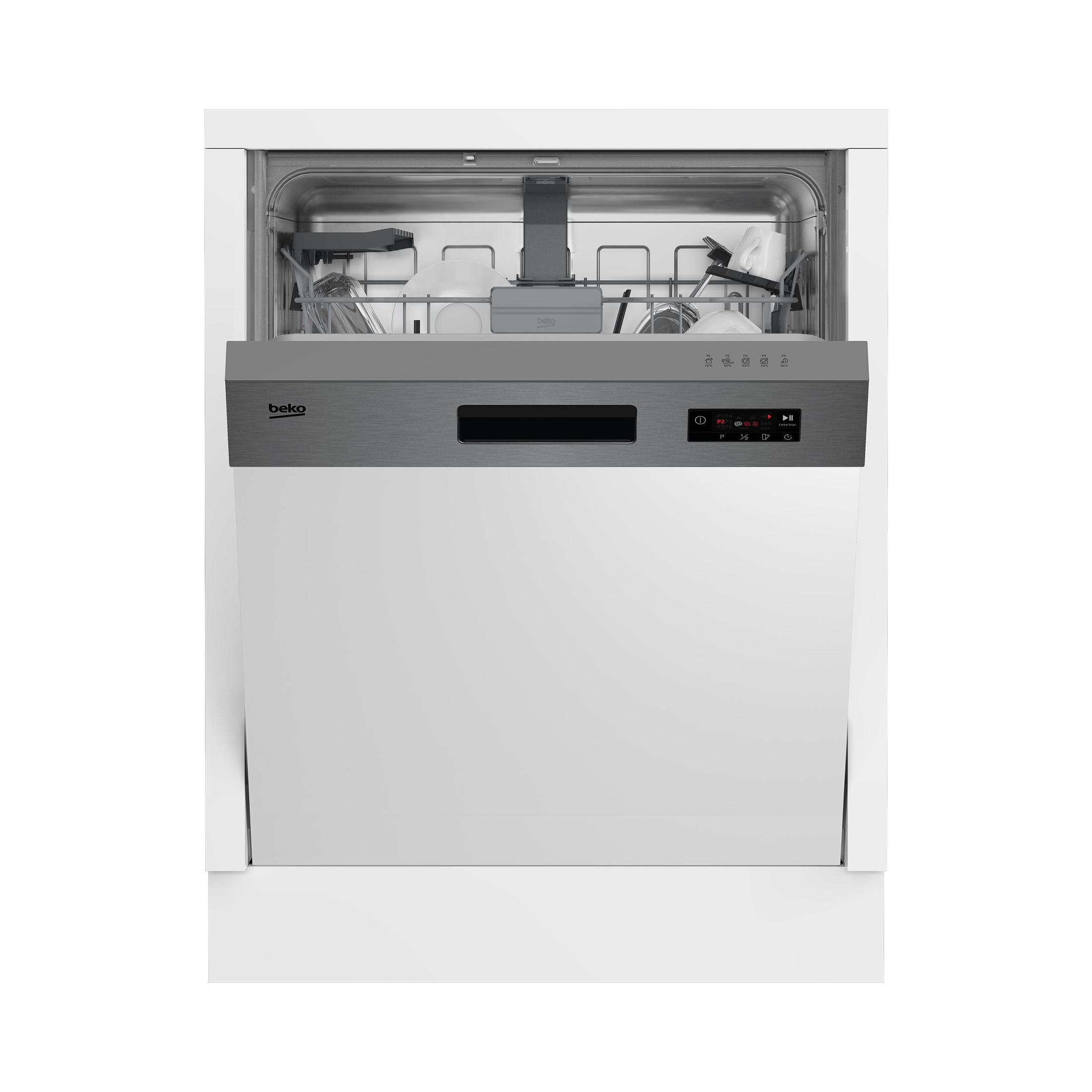 Weiße Beko-Spülmaschine, offene Tür, mit Geschirr, graues Bedienfeld.