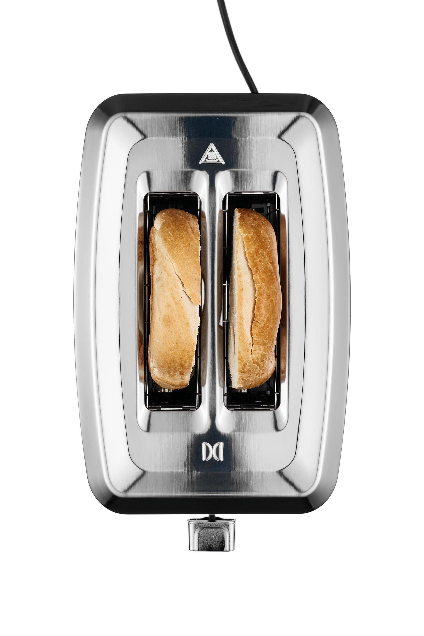 Glänzender, silberner Toaster mit zwei Brotscheiben. Weißer Hintergrund, Draufsicht.