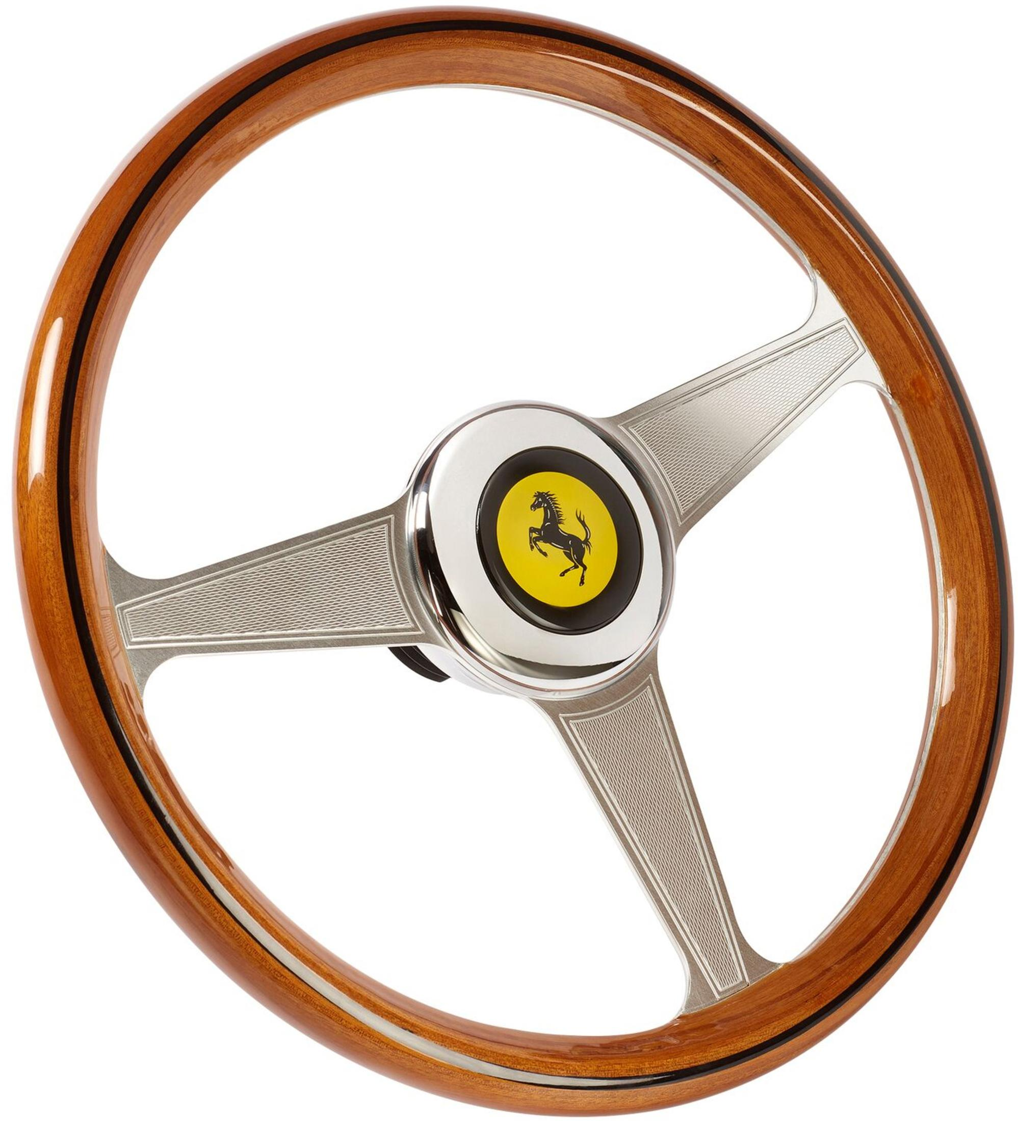 Houten Ferrari stuurwiel met zilveren midden en Ferrari logo.