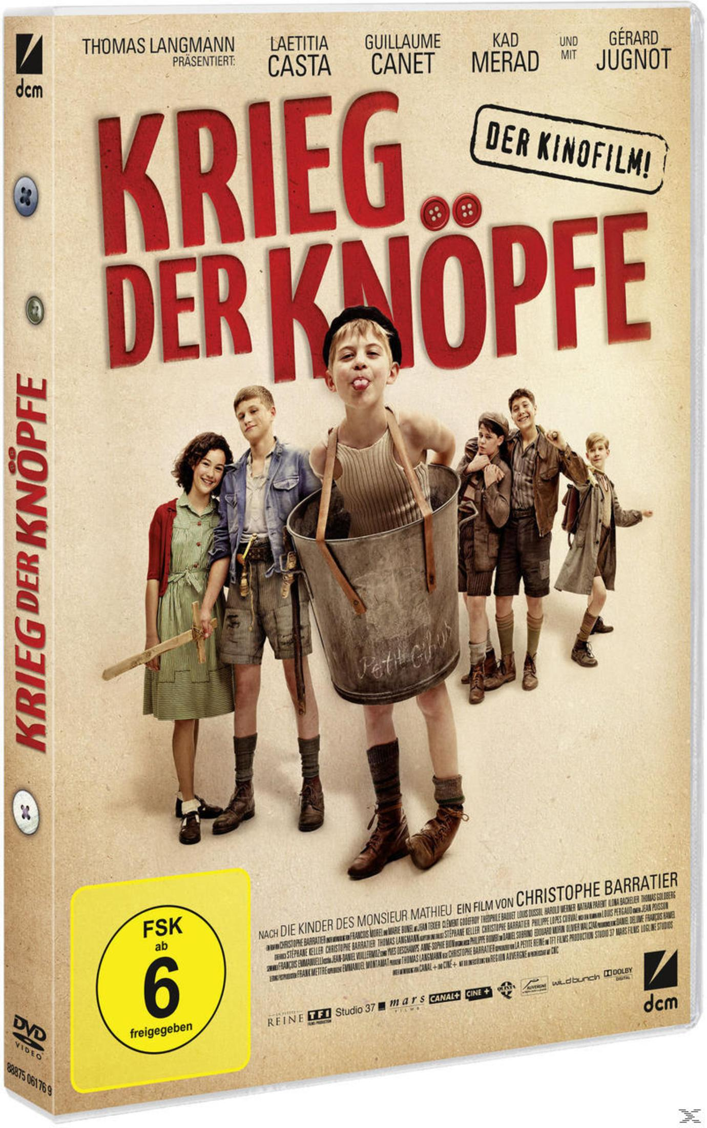 DVD-Cover von Krieg der Knöpfe mit Kindern, die in einem Eimer stehen und Holzwaffen halten.