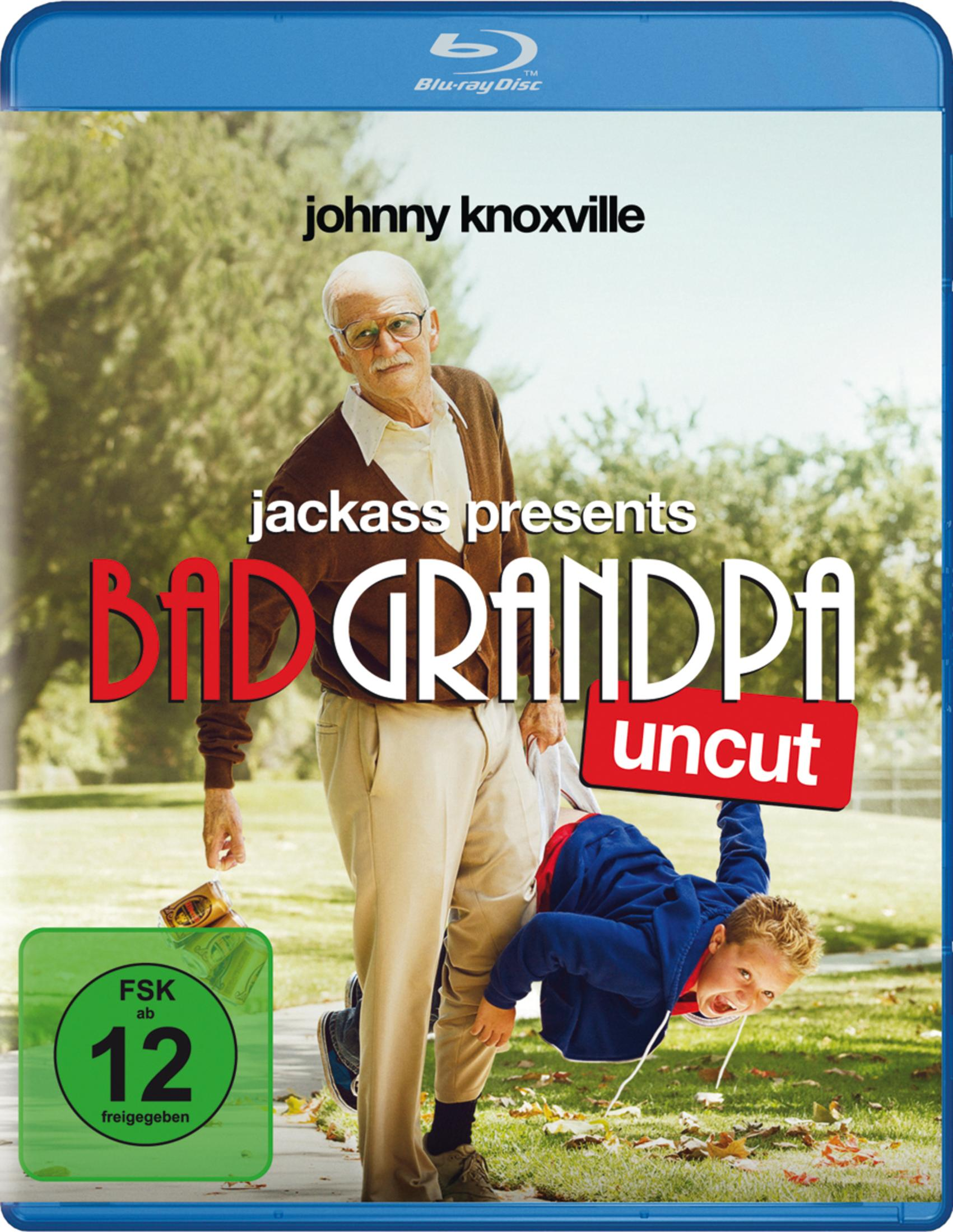 Blu-ray-Cover für Bad Grandpa Uncut. Johnny Knoxville und ein Kind sind abgebildet.
