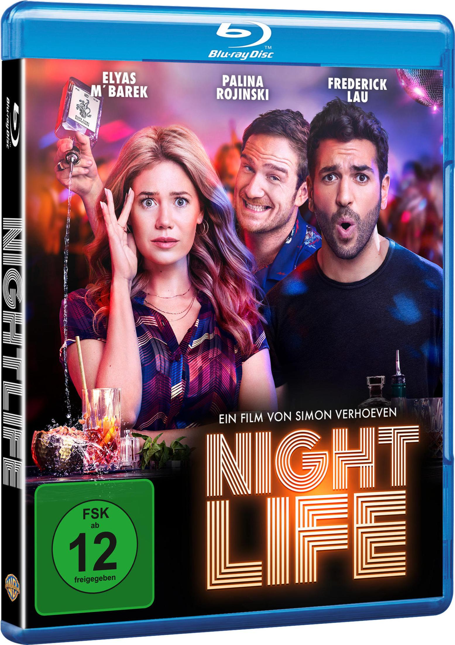 Blu-ray-Hülle des Films Nightlife mit drei Personen und einer Bar im Hintergrund.