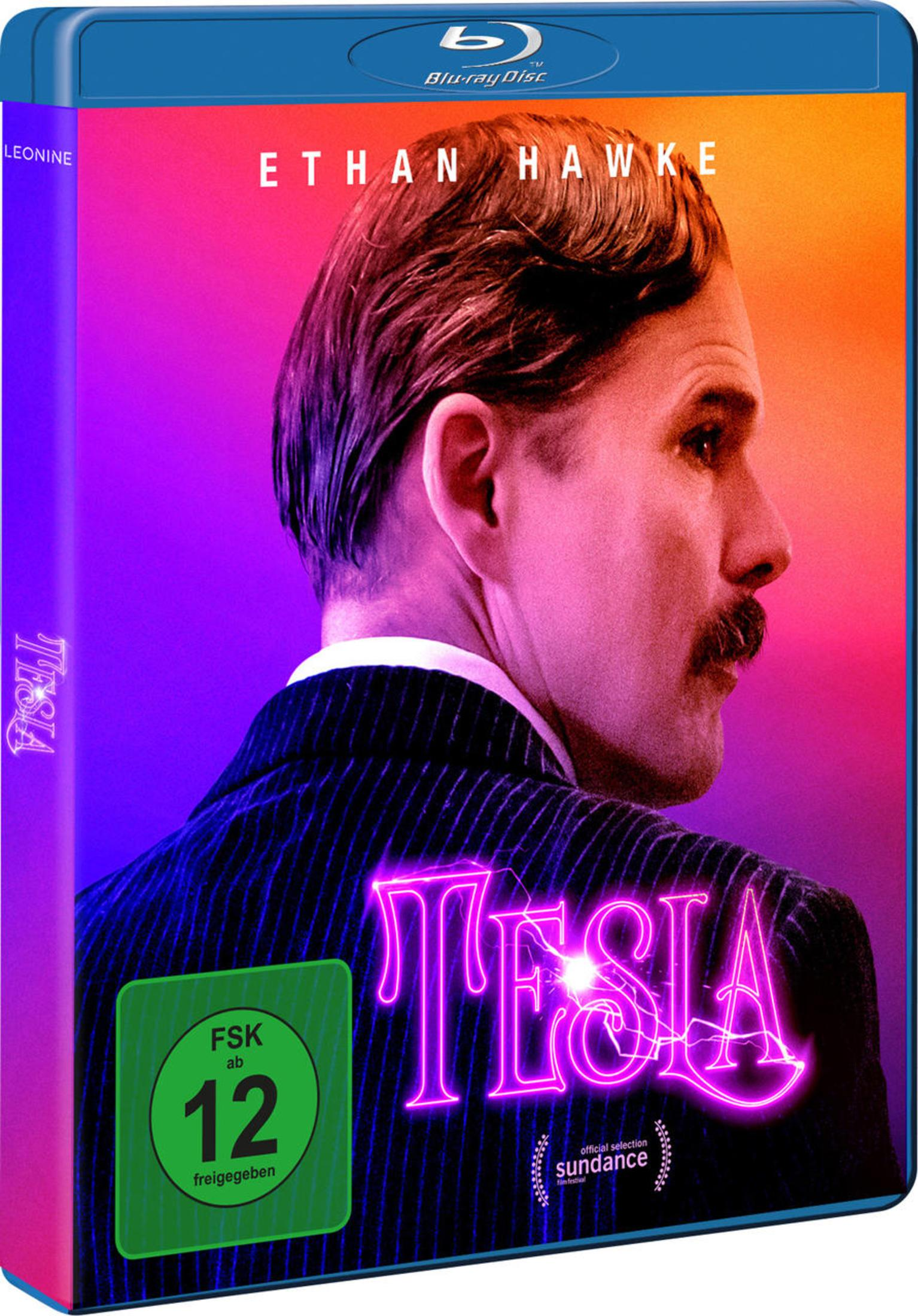Blu-ray-Cover von 'Tesla' mit Ethan Hawke. Das Cover ist lila und orange gefärbt.