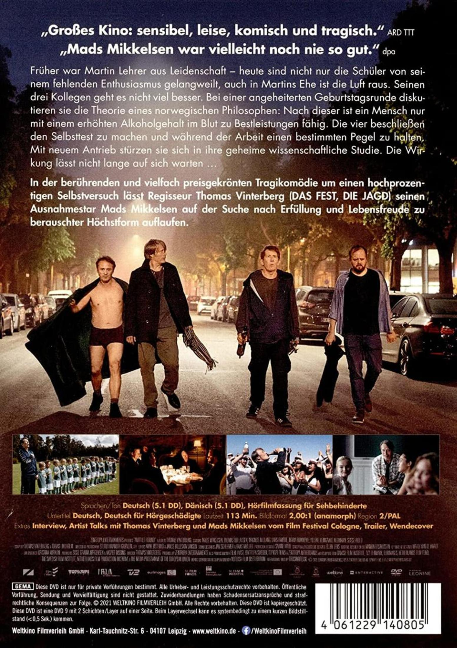 Vier Männer gehen nachts auf einer Straße im Filmplakat von "Der Rausch", darunter Textblöcke.