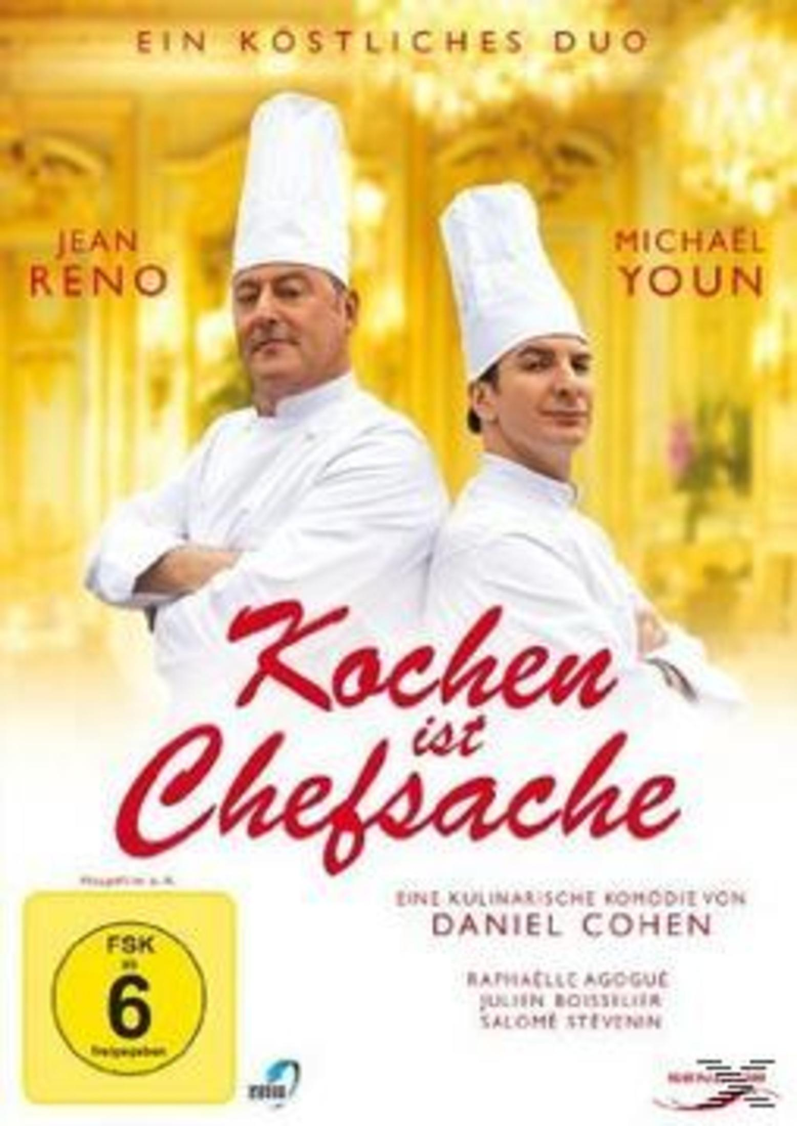 Filmposter 'Kochen ist Chefsache' mit zwei Köchen in Weiß.