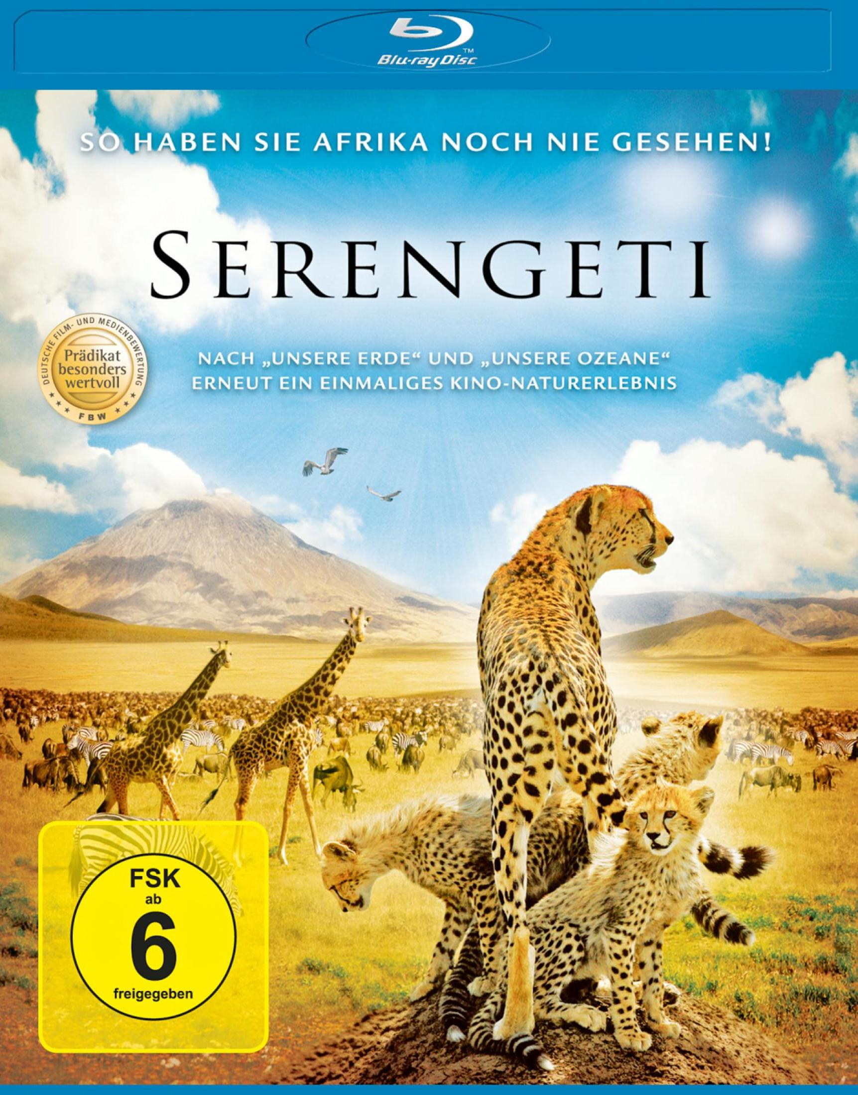 Serengeti DVD-Cover mit Geparden, Giraffen und einer großen Herde Tiere in Afrika.