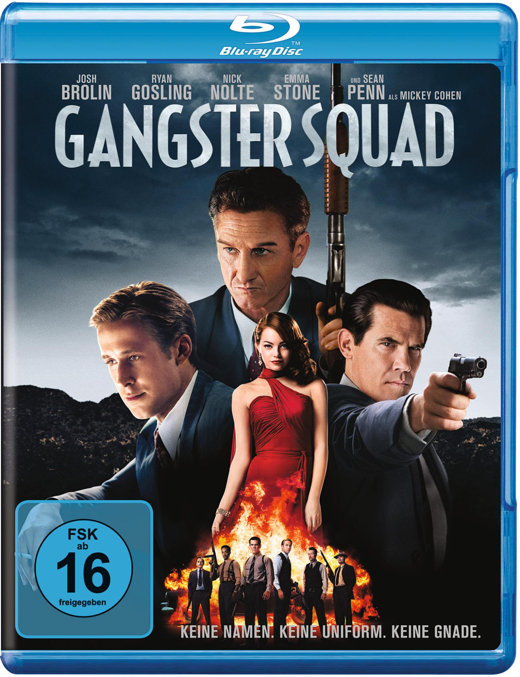 Blu-ray-Cover. Leute in Anzügen, eine Frau in einem roten Kleid. Titel 'Gangster Squad'.