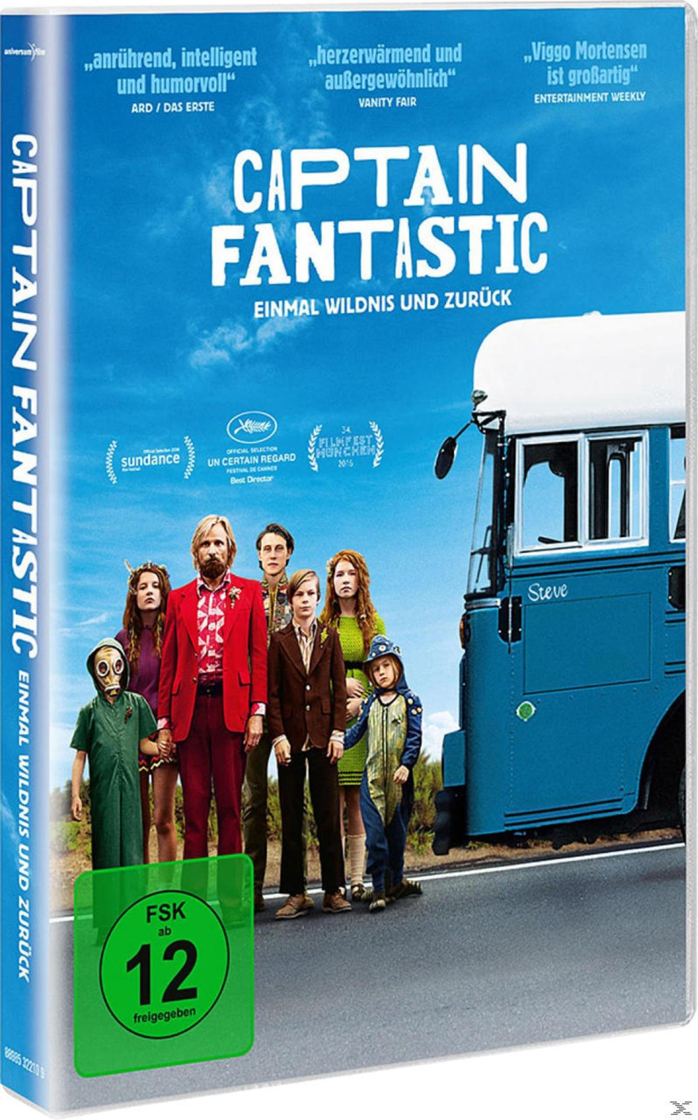 Filmplakat für Captain Fantastic zeigt eine Familie vor einem blauen Bus auf einer Straße.