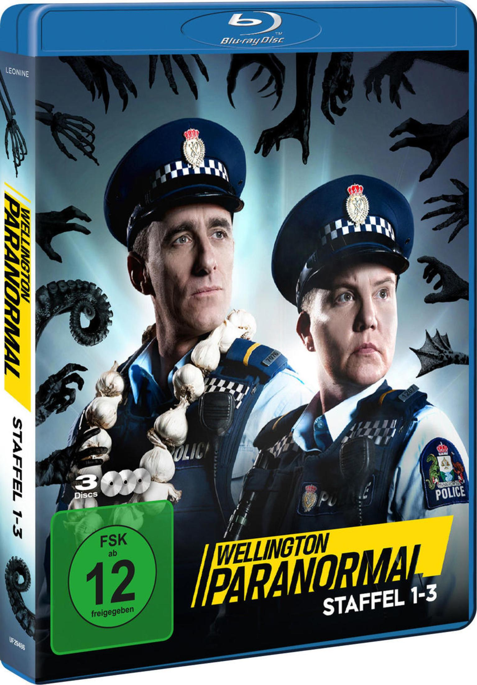 DVD-Cover von 'Wellington Paranormal' mit Polizisten und gruseligen Hintergrundelementen.