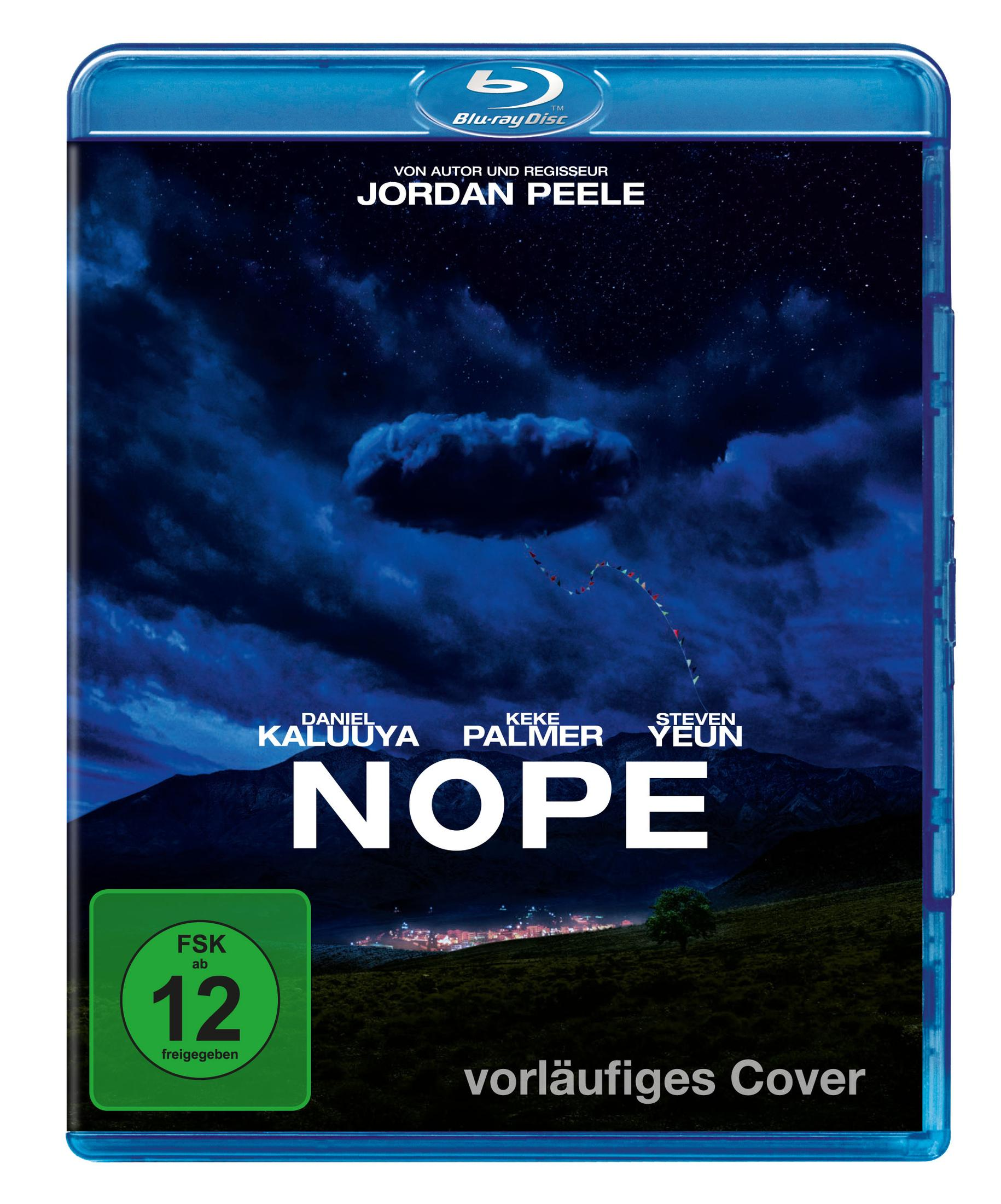 Blu-ray-Cover von 'Nope' mit dunkler Wolke am nächtlichen Himmel und Bergen im Hintergrund.