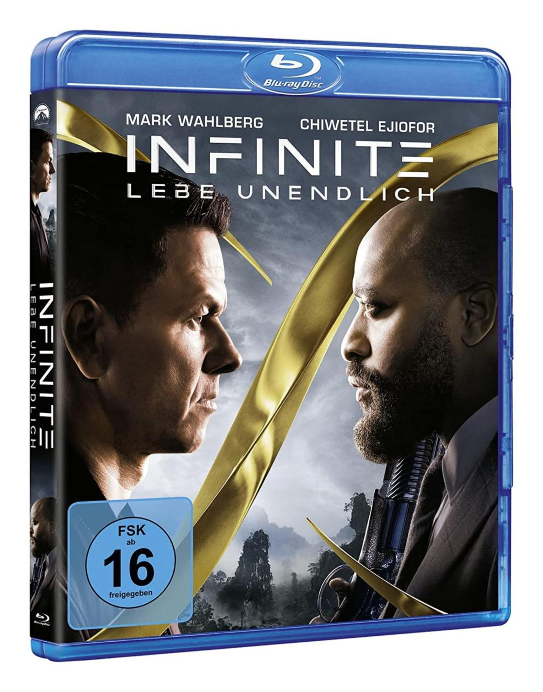 Blu-Ray-Hülle des Films Infinite, mit Mark Wahlberg und Chiwetel Ejiofor, vor einer bergigen Hintergrundszene.