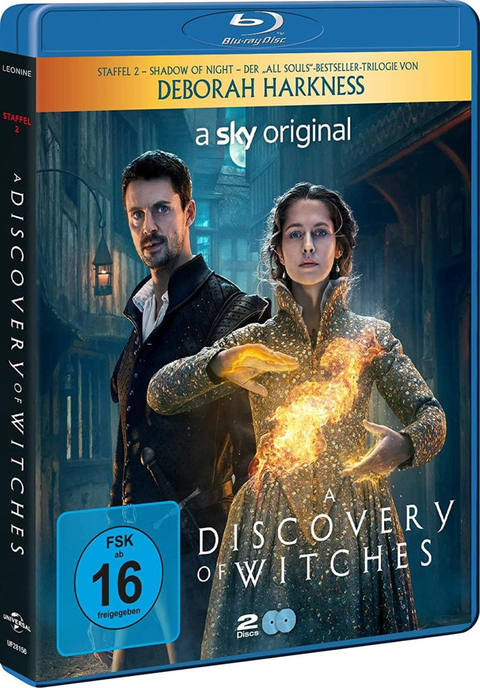 Blu-ray-Hülle mit einem Mann und einer Frau in historischer Kleidung, wobei die Frau magische Flammen hält.