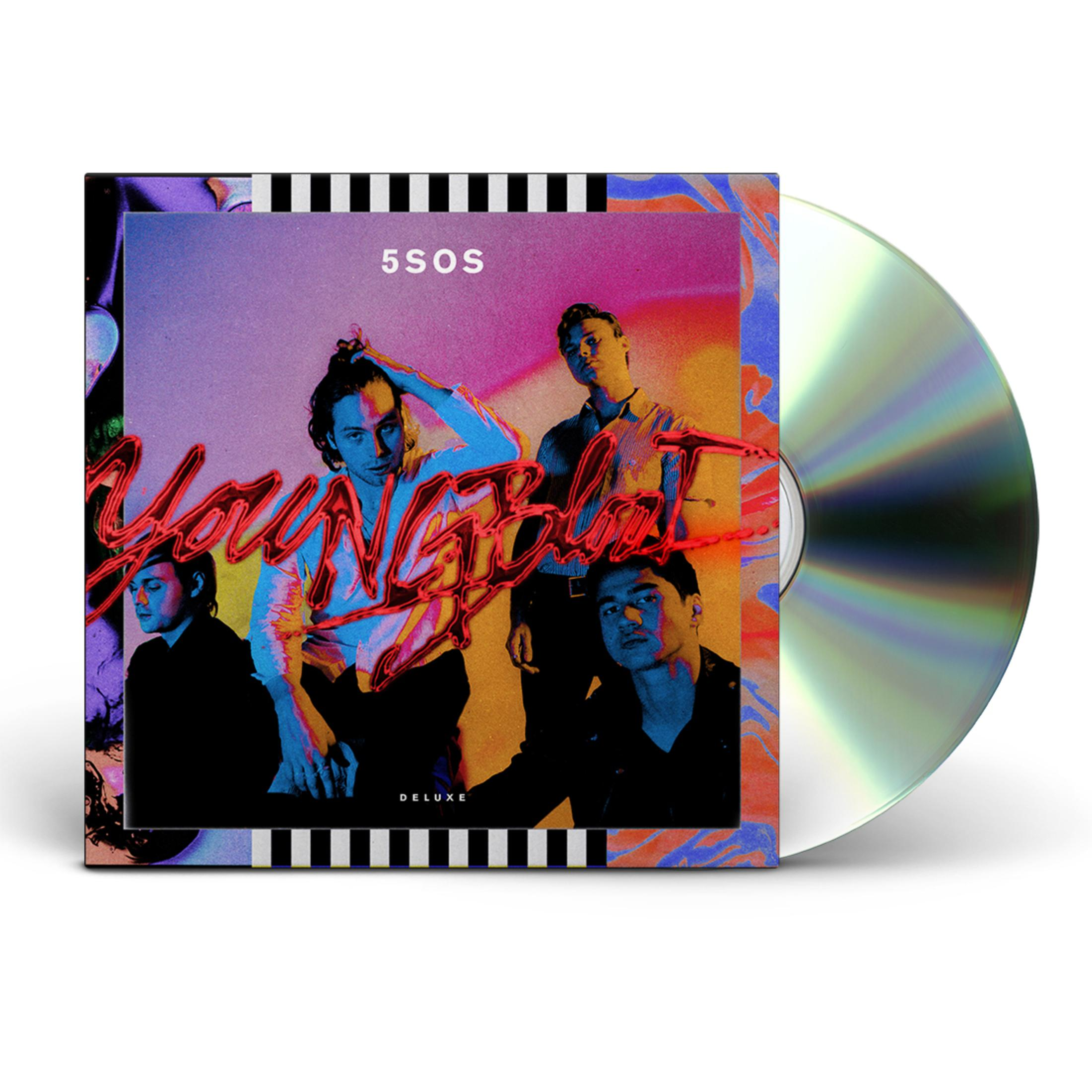 Albumhoes: 5SOS bandleden, cd-hoes met cd. Kleurrijke achtergrond met de albumtitel.