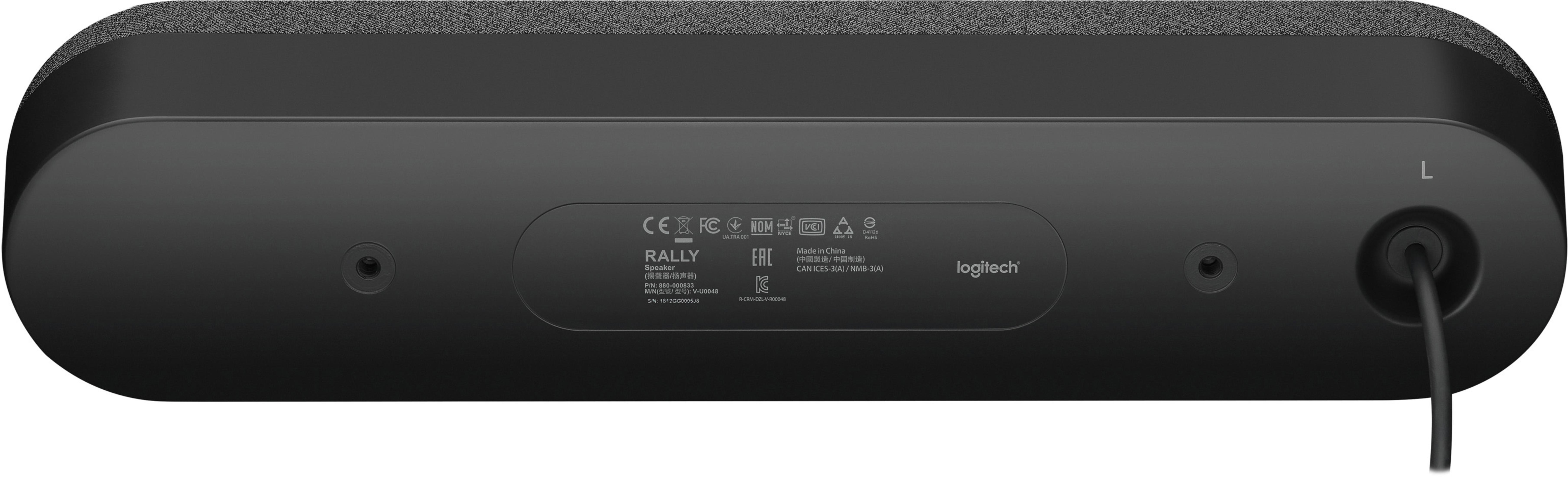Parte trasera de un altavoz de audio negro con cable y puertos.