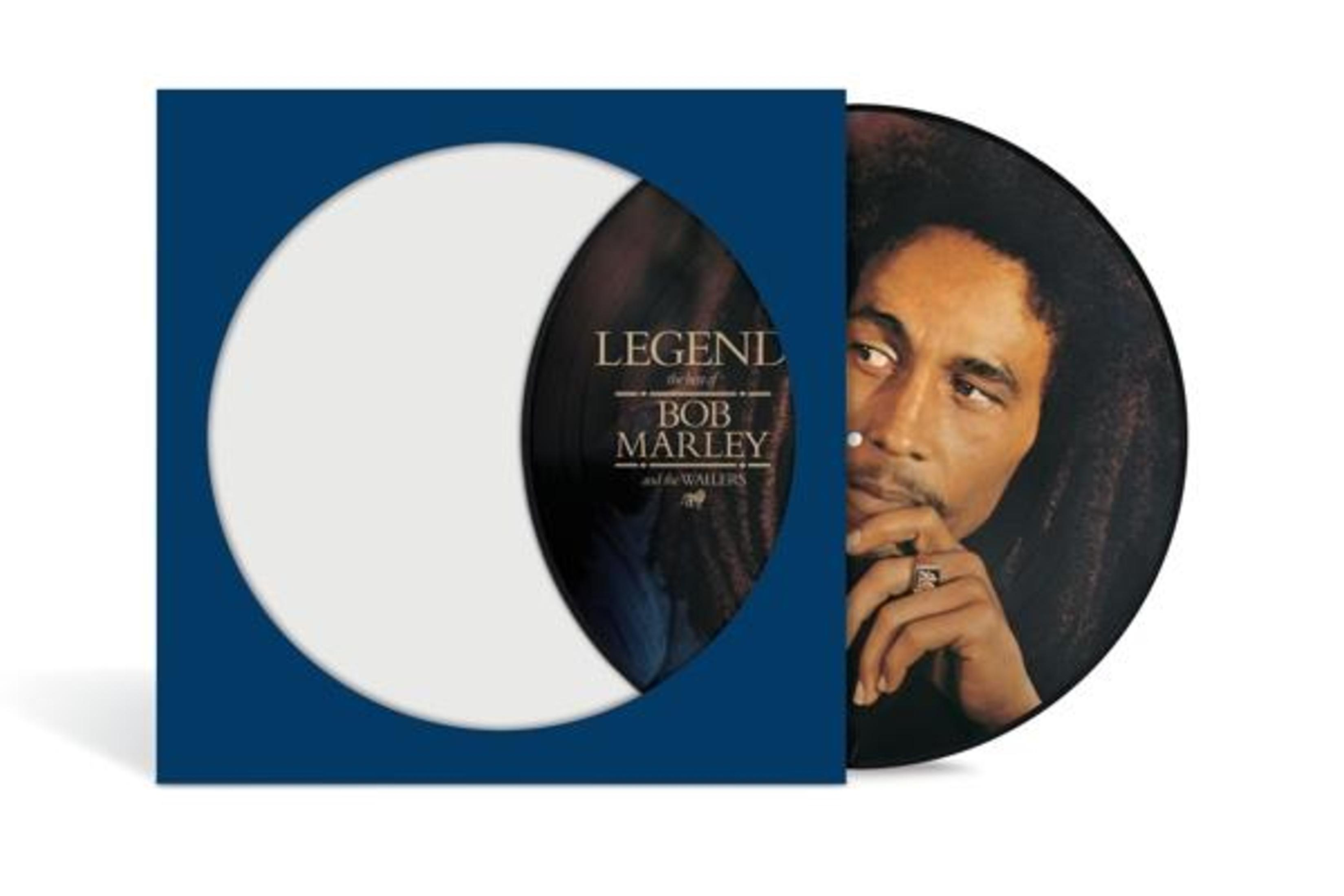 Copertina dell'album di Bob Marley con sfondo blu e una foto di Bob Marley.