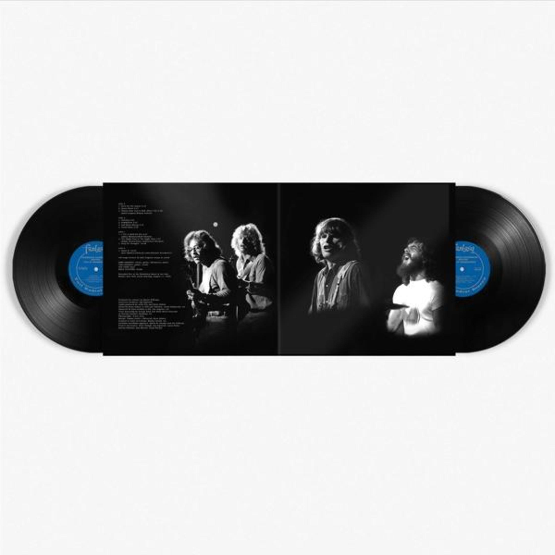 Vinylalbum: Twee zwarte platen met bandleden en songteksten op de binnenhoes.