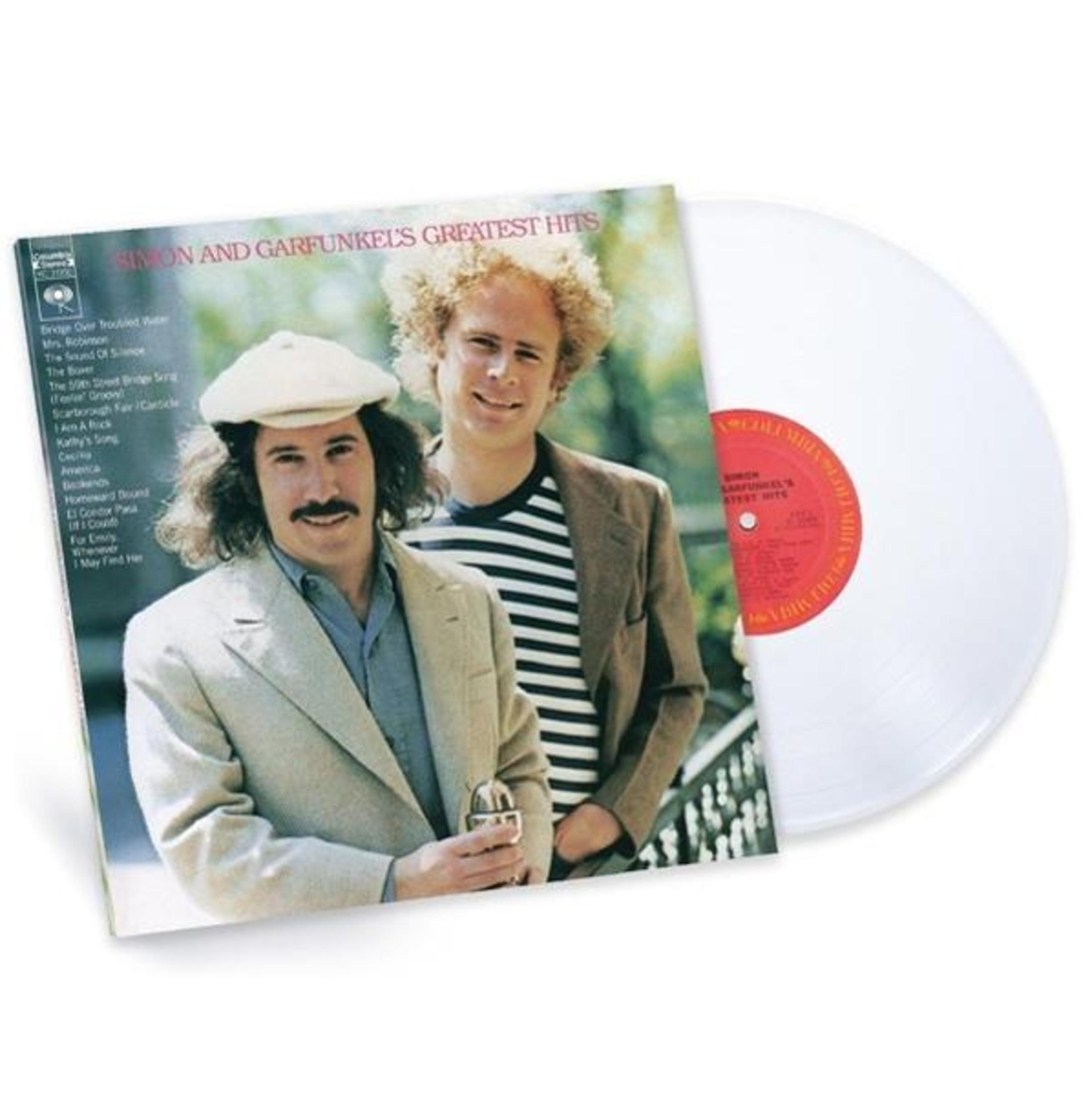 Pochette de l'album : Simon et Garfunkel, deux hommes avec un disque vinyle à côté.