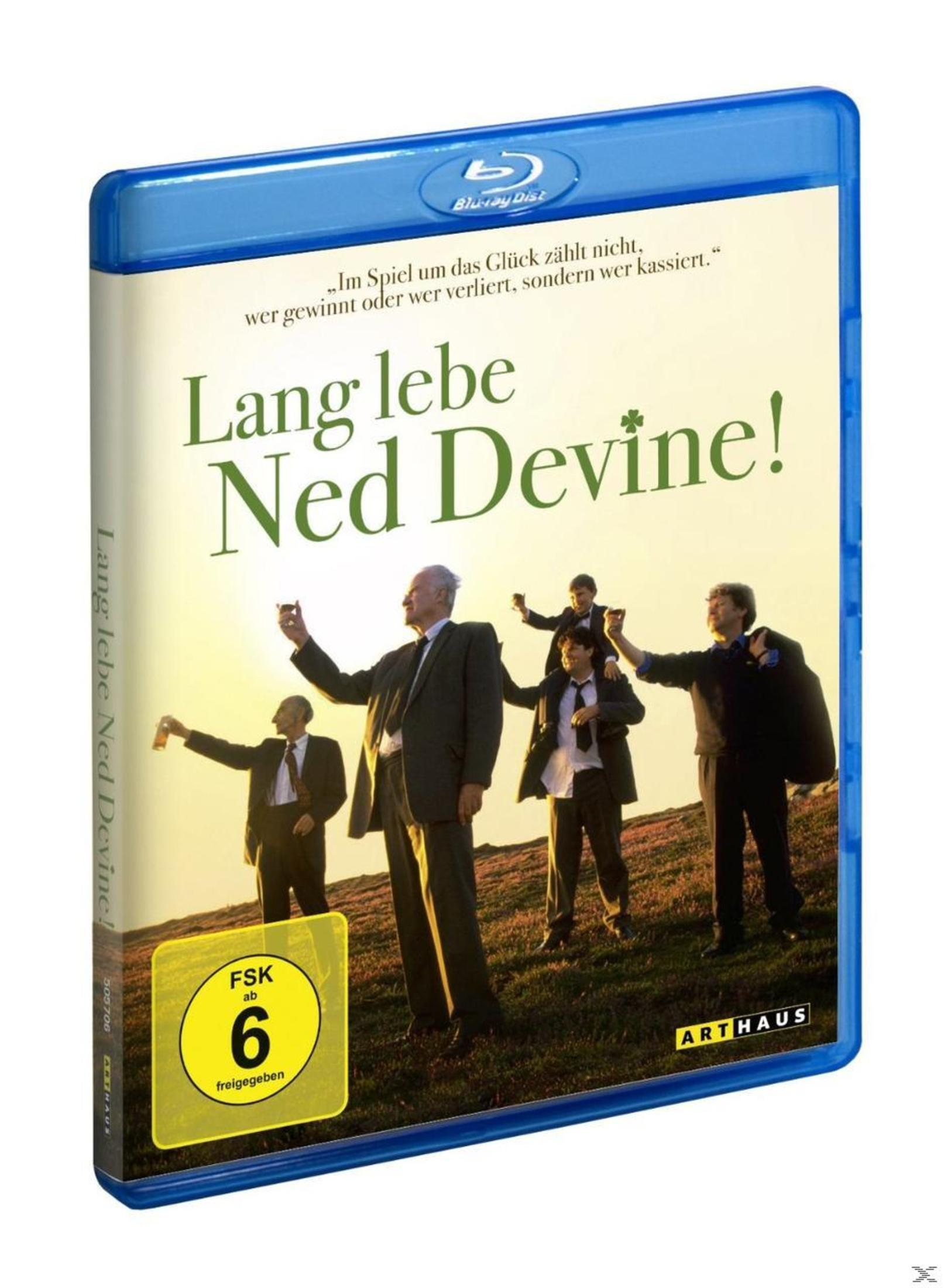 Blu-ray-Hülle des Films Waking Ned Devine mit fünf Männern, die auf einer Wiese anstoßen.