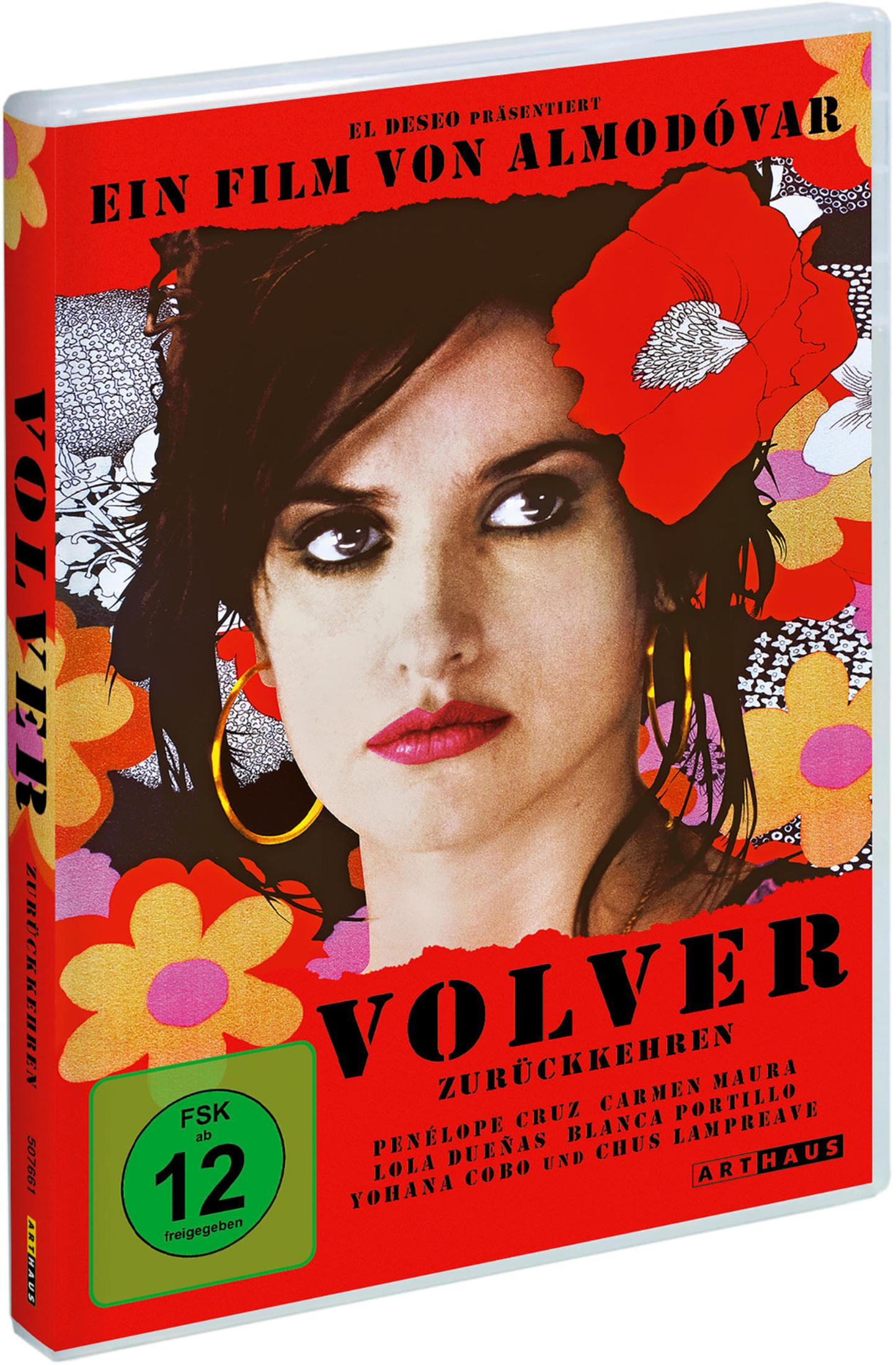 DVD-Cover von Almodóvars Volver mit Penelope Cruz vor rotem Hintergrund mit Blumen.