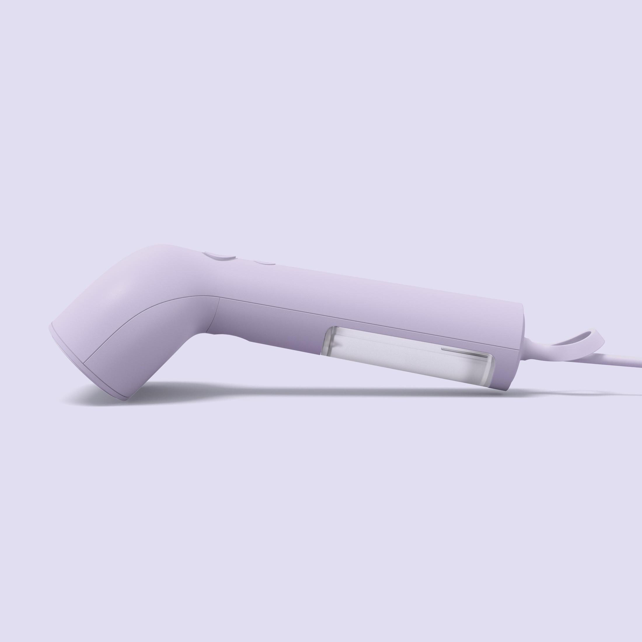 Lavendelfarbener Handdampfer auf lavendelfarbenem Hintergrund. Einfaches Design, sauberer Look.