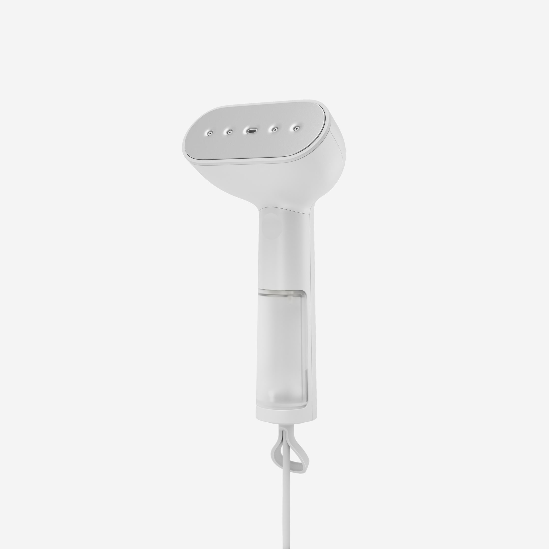 Vaporizzatore di abiti portatile bianco. Sfondo bianco.