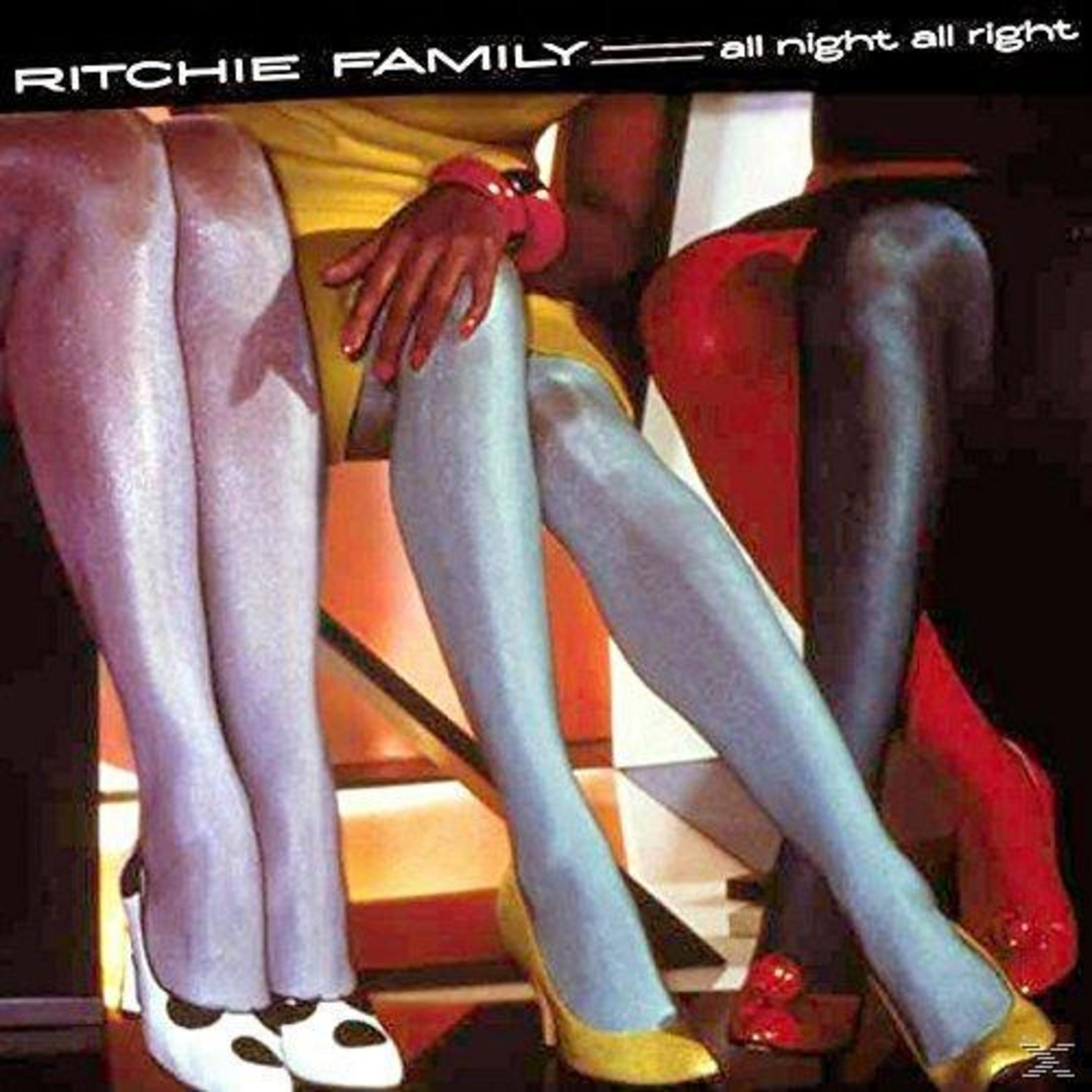 Albumhoes: Drie benen van vrouwen in kleurrijke kousen en hoge hakken.