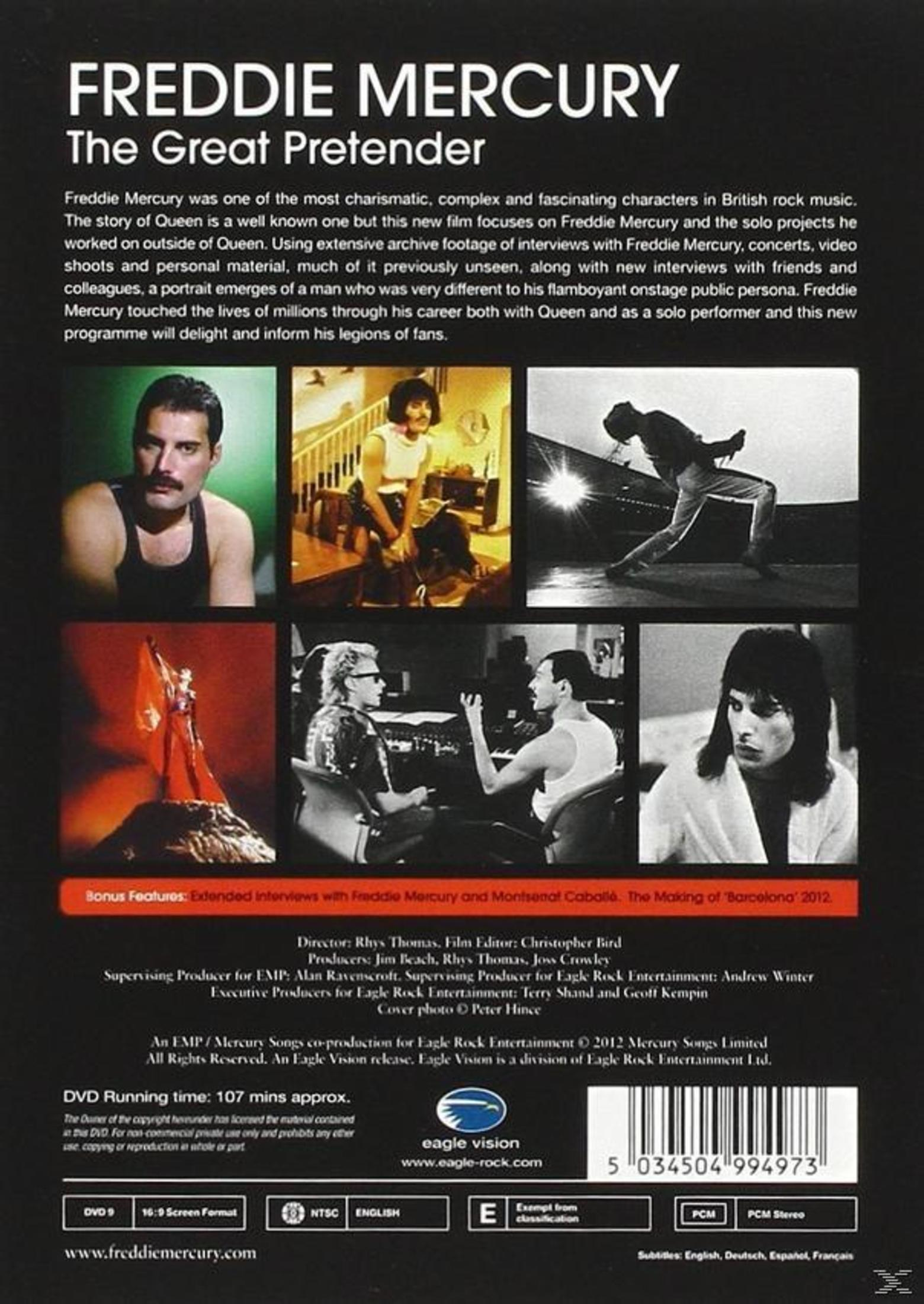 De achterkant van een dvd-hoesje met foto's en tekst. De tekst beschrijft het leven van Freddie Mercury.